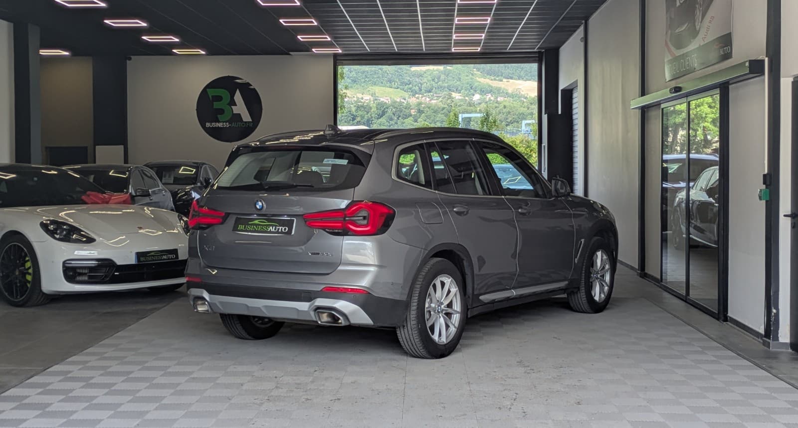 BMW X3 G01 LCI xDrive 20d 190ch BVA8 x Line / Virtual Cockpit / Camera / GPS — photo 9