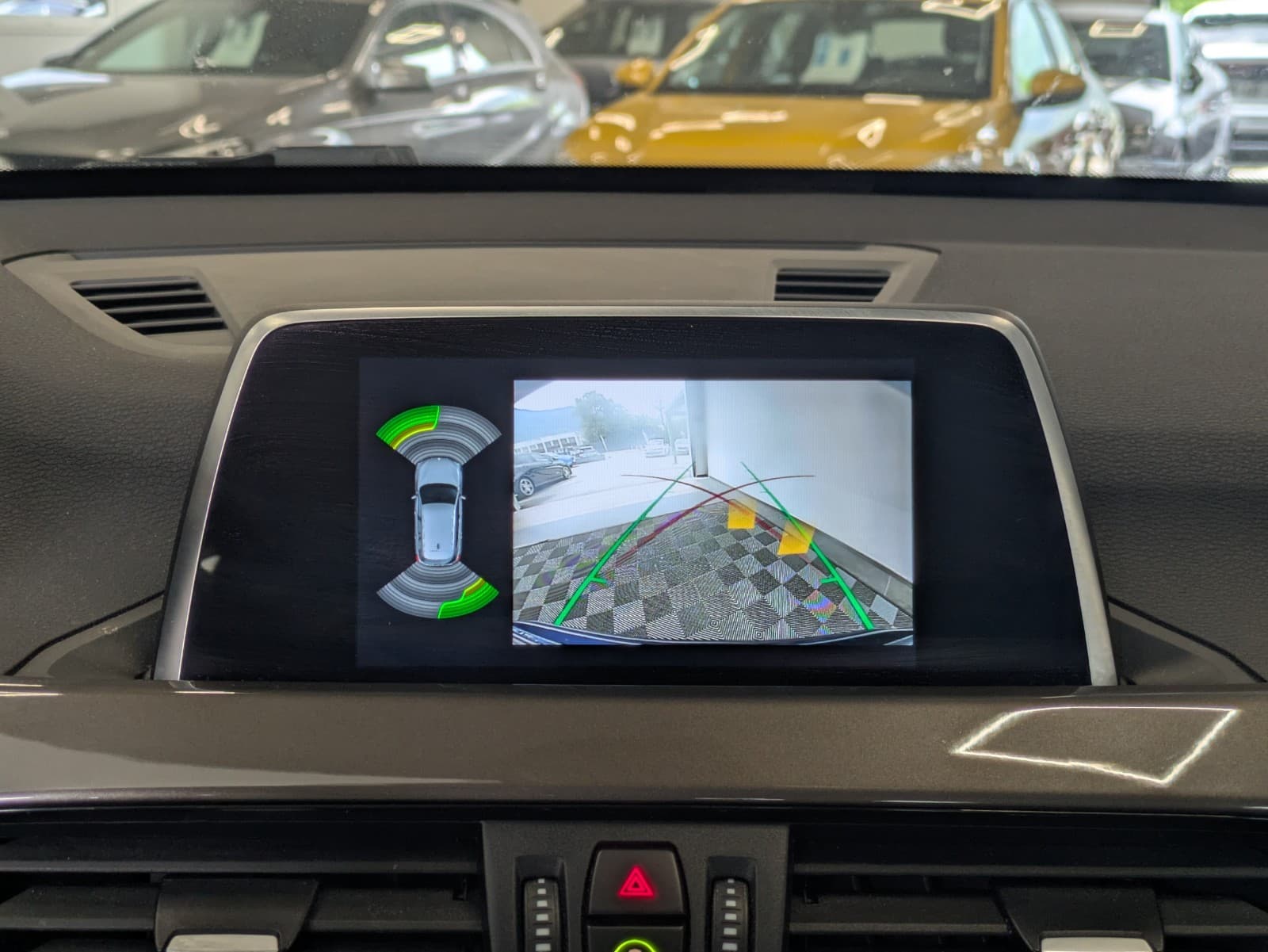 BMW X1 F48 LCI sDrive 18i 140cv xLine / Sièges Chauffants / GPS / Camera — photo 8