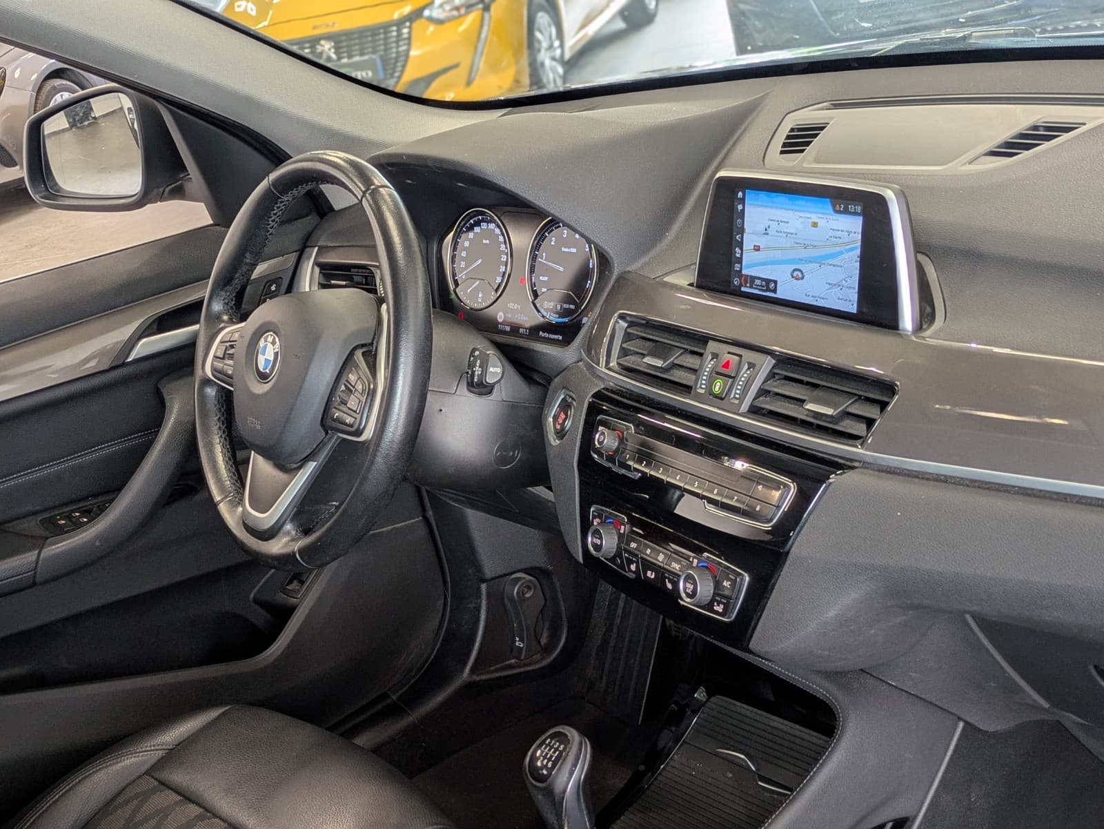 BMW X1 F48 LCI sDrive 18i 140cv xLine / Sièges Chauffants / GPS / Camera — photo 6