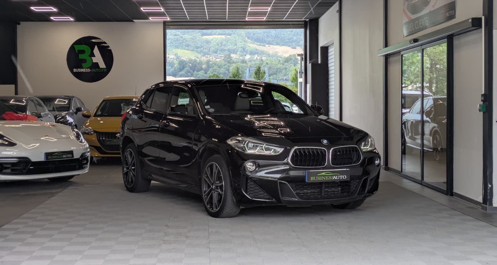 BMW X2 xDrive 20i 192cv BVA8 M Sport / Affichage Tete Haute / Sièges Chauffants / Camera — photo 2