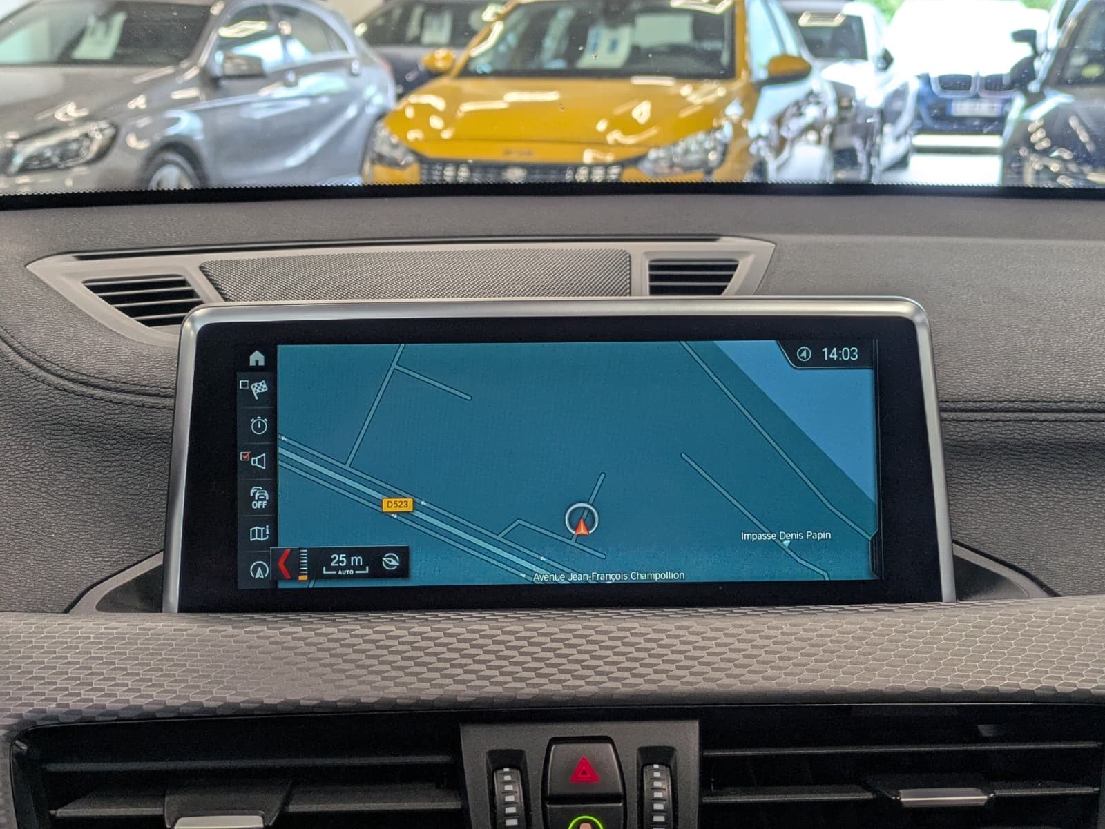 BMW X2 xDrive 20i 192cv BVA8 M Sport / Affichage Tete Haute / Sièges Chauffants / Camera — photo 8