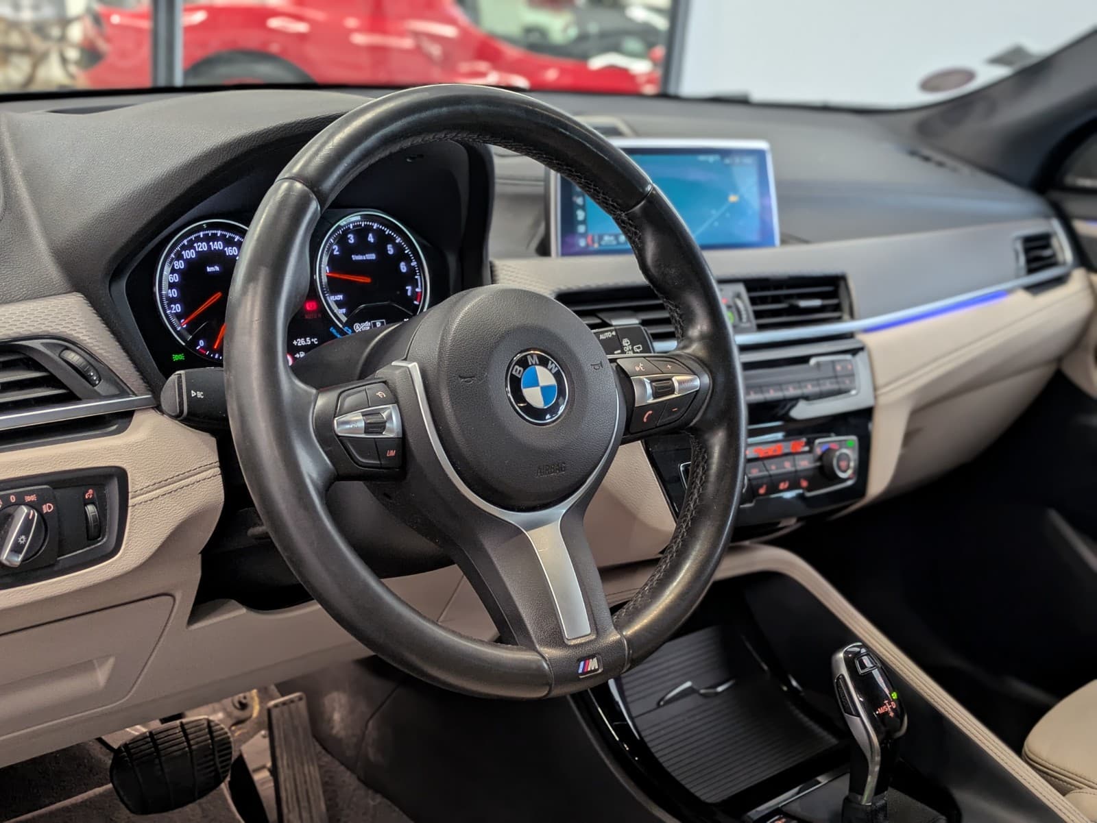 BMW X2 xDrive 20i 192cv BVA8 M Sport / Affichage Tete Haute / Sièges Chauffants / Camera — photo 7