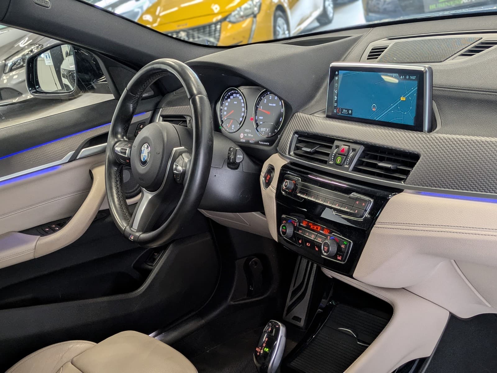 BMW X2 xDrive 20i 192cv BVA8 M Sport / Affichage Tete Haute / Sièges Chauffants / Camera — photo 6