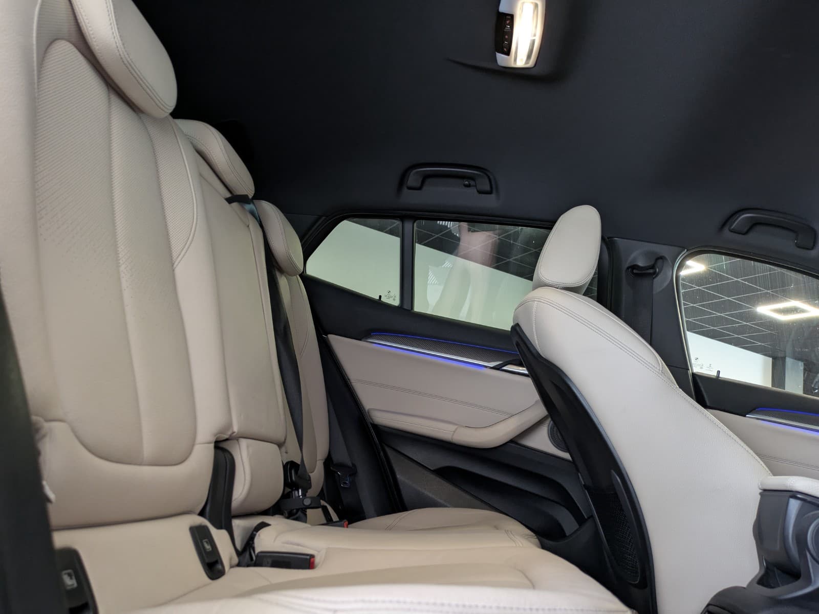 BMW X2 xDrive 20i 192cv BVA8 M Sport / Affichage Tete Haute / Sièges Chauffants / Camera — photo 4