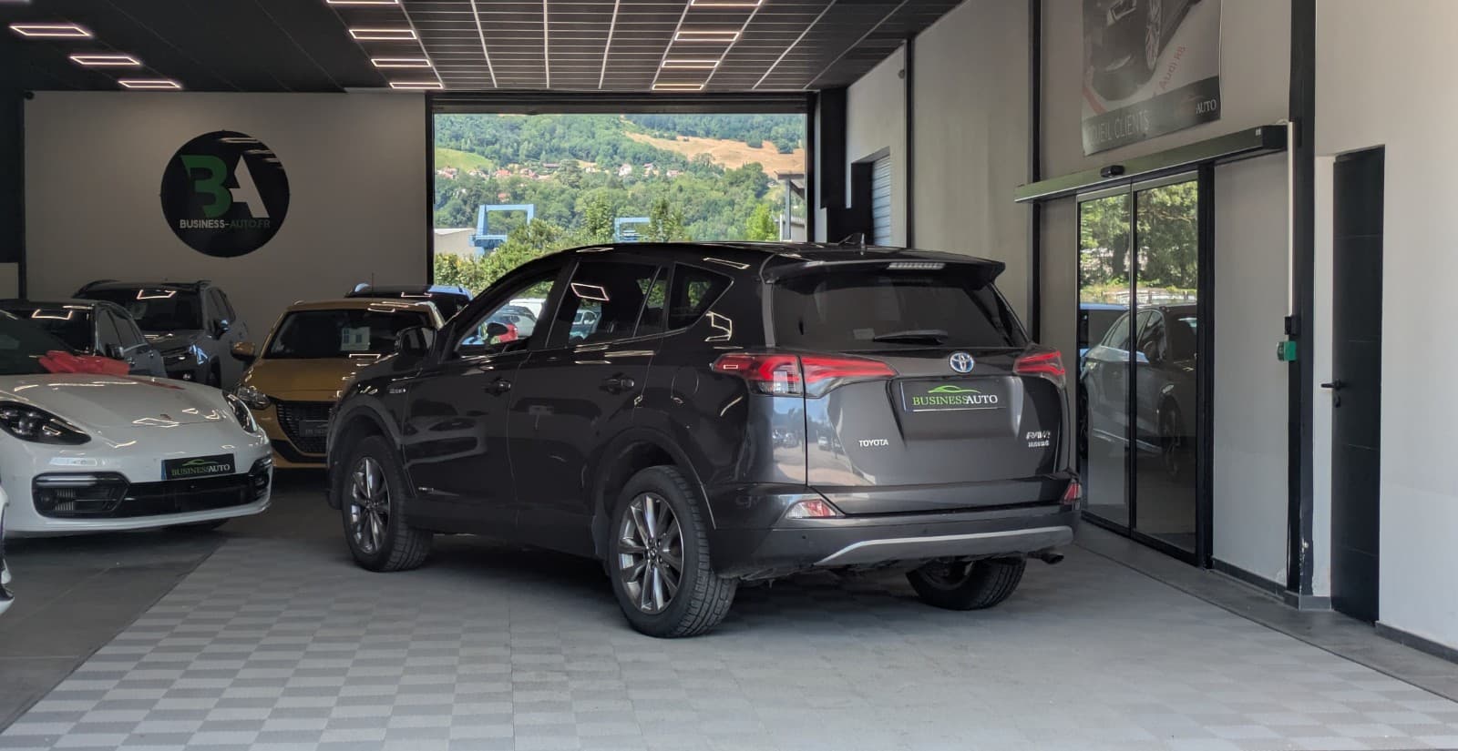 TOYOTA RAV4 2.5 HSD 197cv AWD Dynamic Edition / GPS / Camera / Crit'Air 1 — photo 10