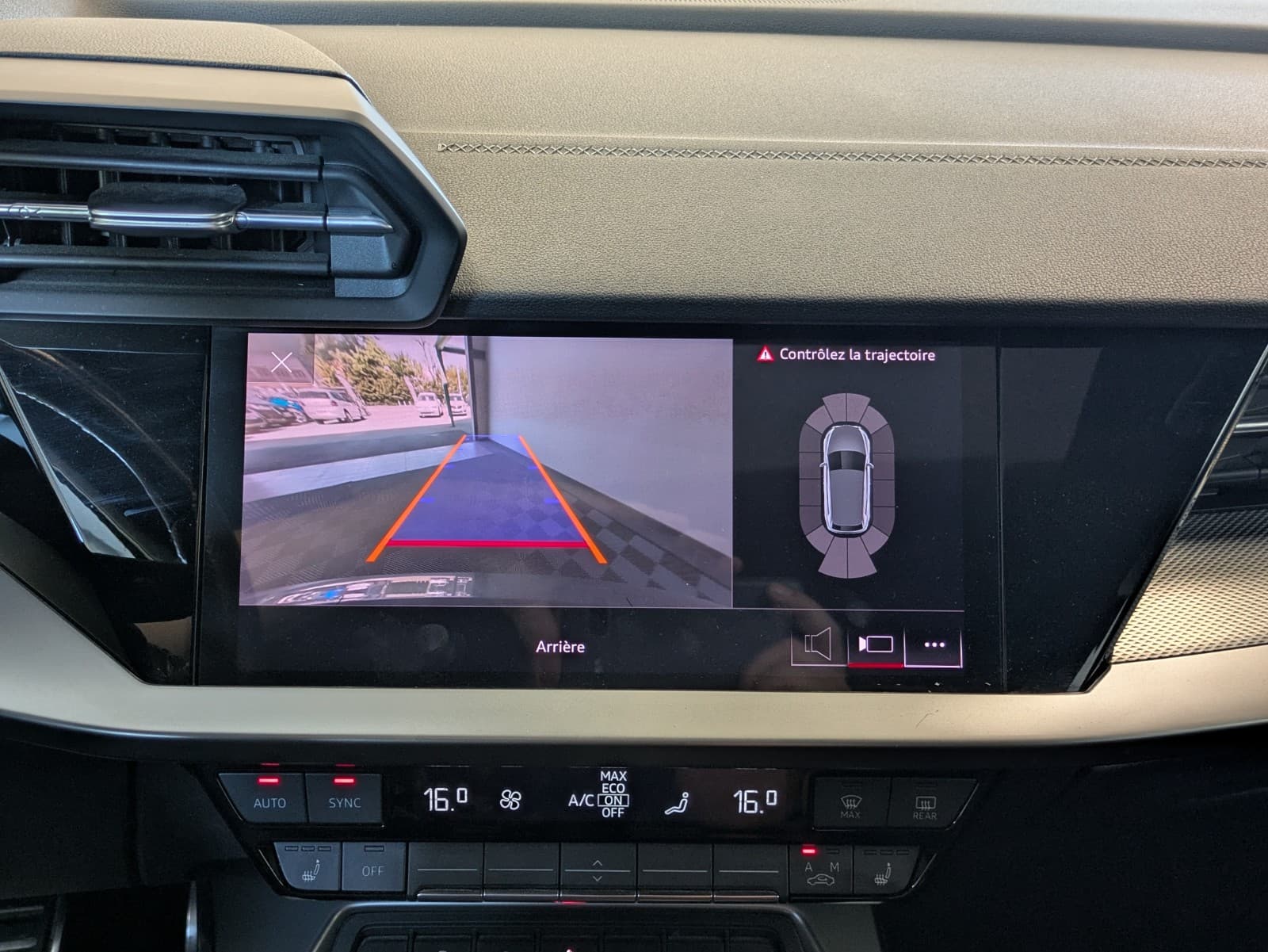 AUDI A3 30 TFSI Mild Hybrid 110 S tronic 7 S Line — photo 8