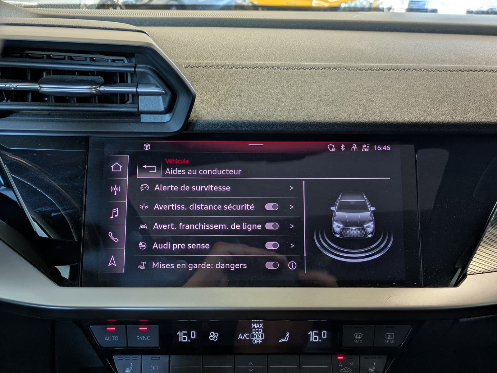 AUDI A3 30 TFSI Mild Hybrid 110 S tronic 7 S Line — photo 12