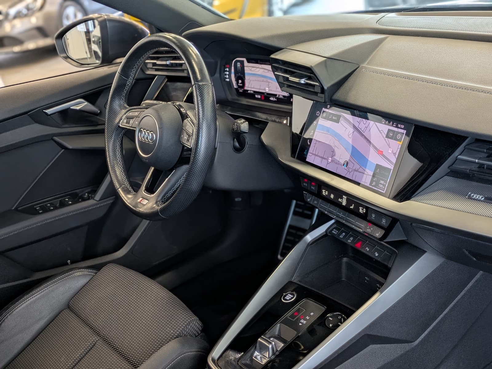AUDI A3 30 TFSI Mild Hybrid 110 S tronic 7 S Line — photo 6