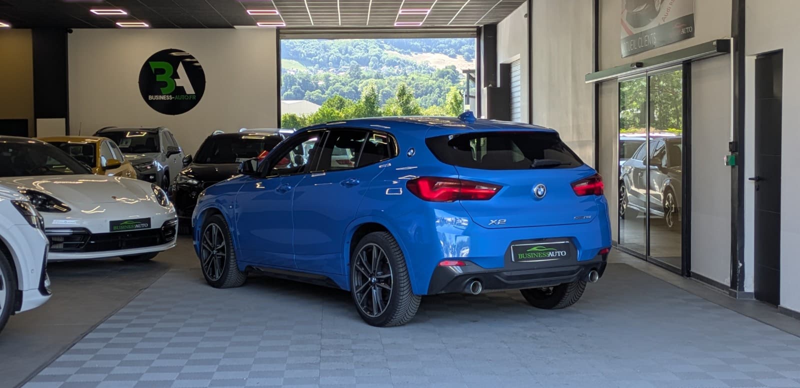 BMW X2 xDrive 20i 178cv BVA8 M Sport / GPS / Camera / Sièges Chauffants — photo 10