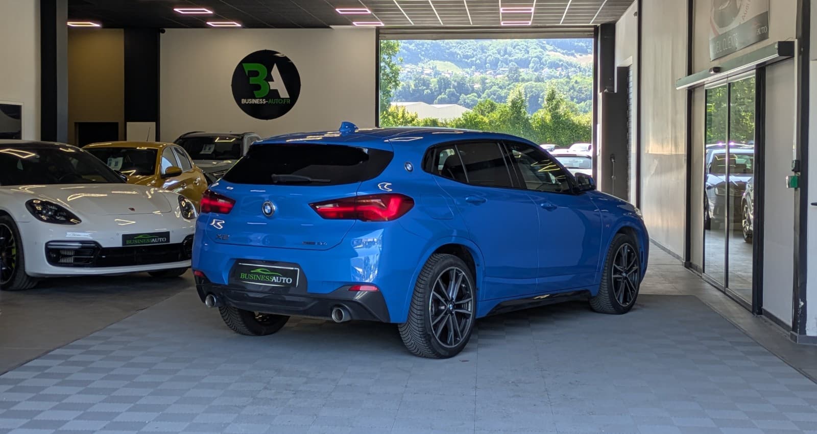 BMW X2 xDrive 20i 178cv BVA8 M Sport / GPS / Camera / Sièges Chauffants — photo 9