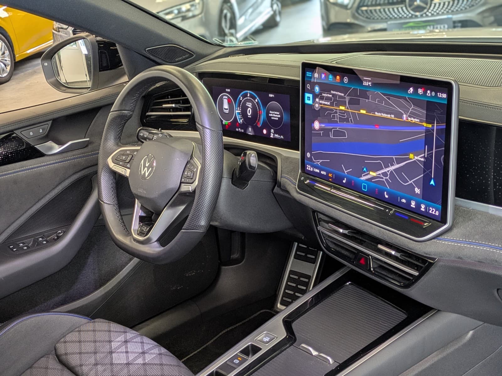 VOLKSWAGEN PASSAT 2.0 TDI 150cv DSG7 R-Line / Toit Ouvrant / Harman Kardon / Camera 360 / CarPlay — photo 6