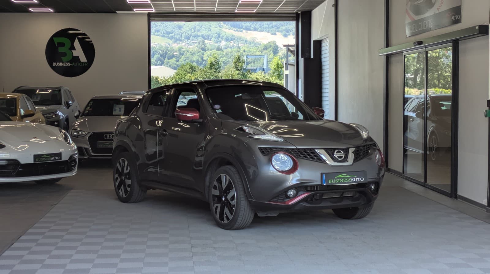 NISSAN JUKE 1.6e DIG-T 190 All-Mode 4x4-i Connect Edition Xtronic 7 A — photo 2