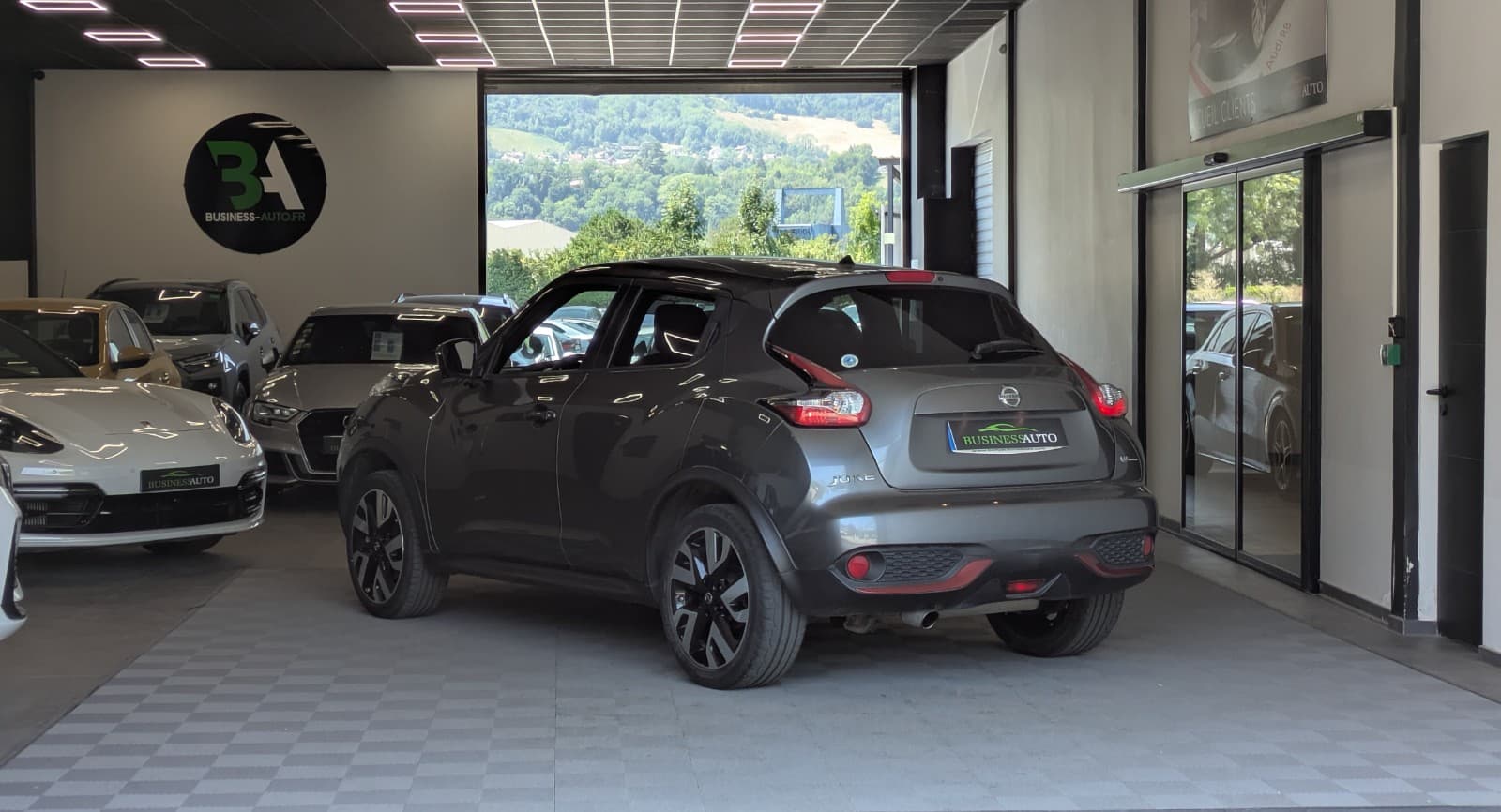 NISSAN JUKE 1.6e DIG-T 190 All-Mode 4x4-i Connect Edition Xtronic 7 A — photo 10