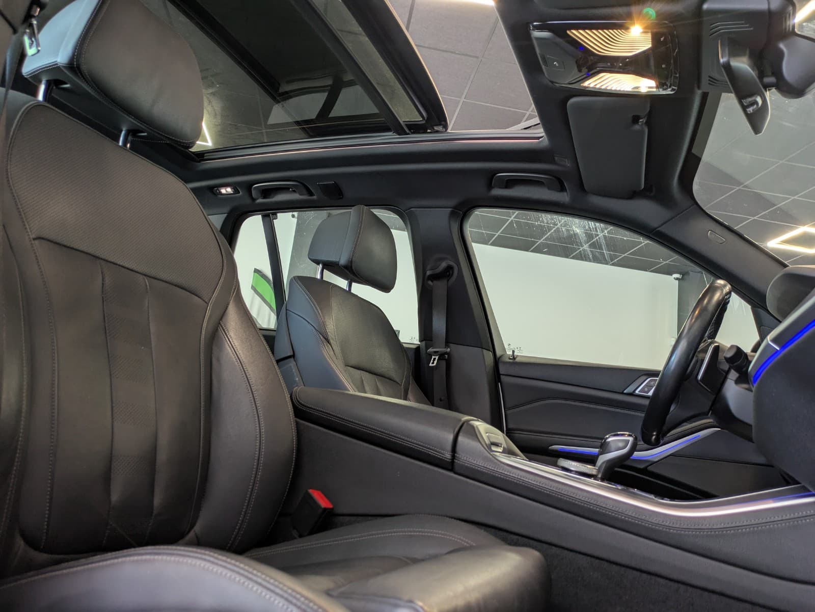 BMW X5 G05 xDrive 30d 265cv BVA8 M Sport / Toit Ouvrant / Harmann Kardon / Camera 360 / Affichage Tete Haute / Attelage — photo 5