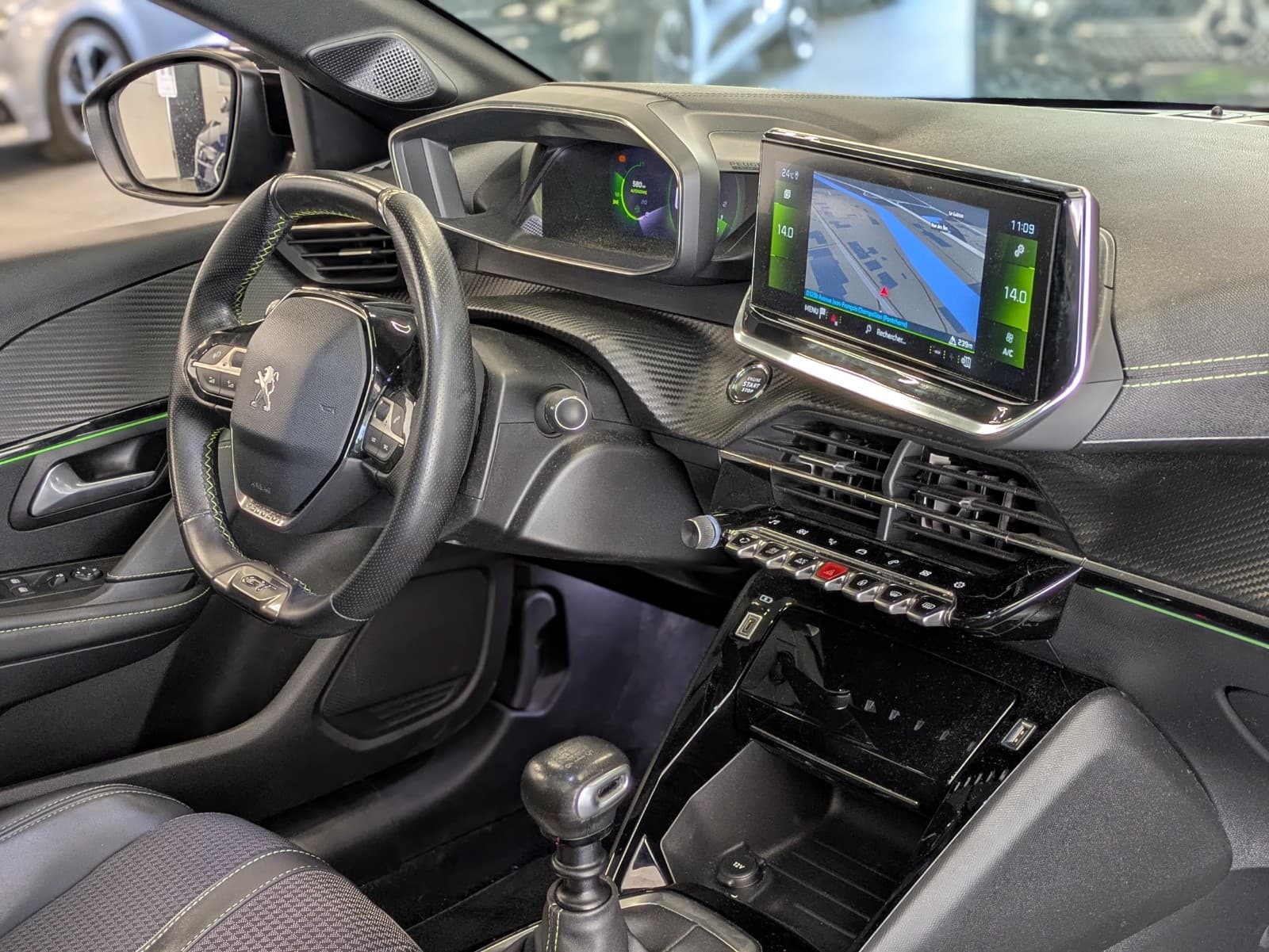 PEUGEOT 208 100cv S&S BVM6 GT Line / Phase 2 / Cockpit 3D / GPS / CarPlay / Camera — photo 6