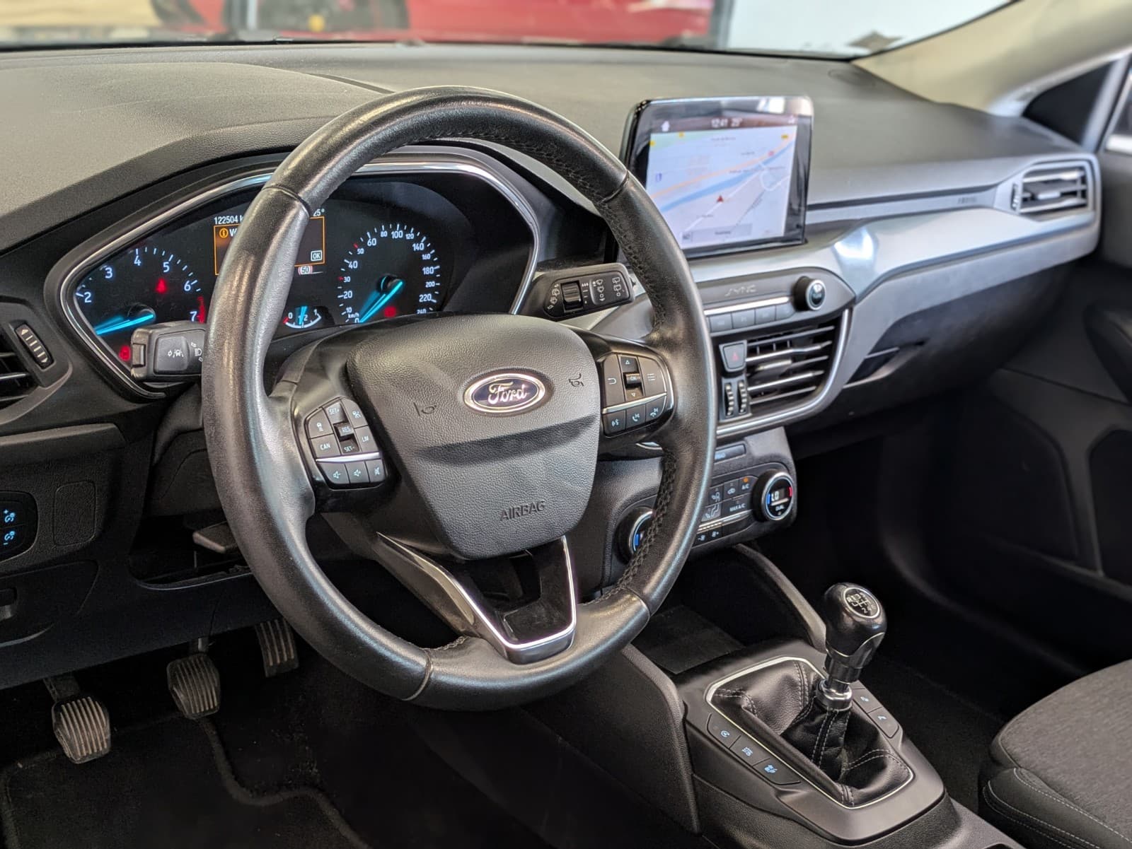 FORD FOCUS SW ACTIVE 1.5 EcoBoost 150cv S&S Active / Toit Ouvrant / GPS / Camera — photo 7