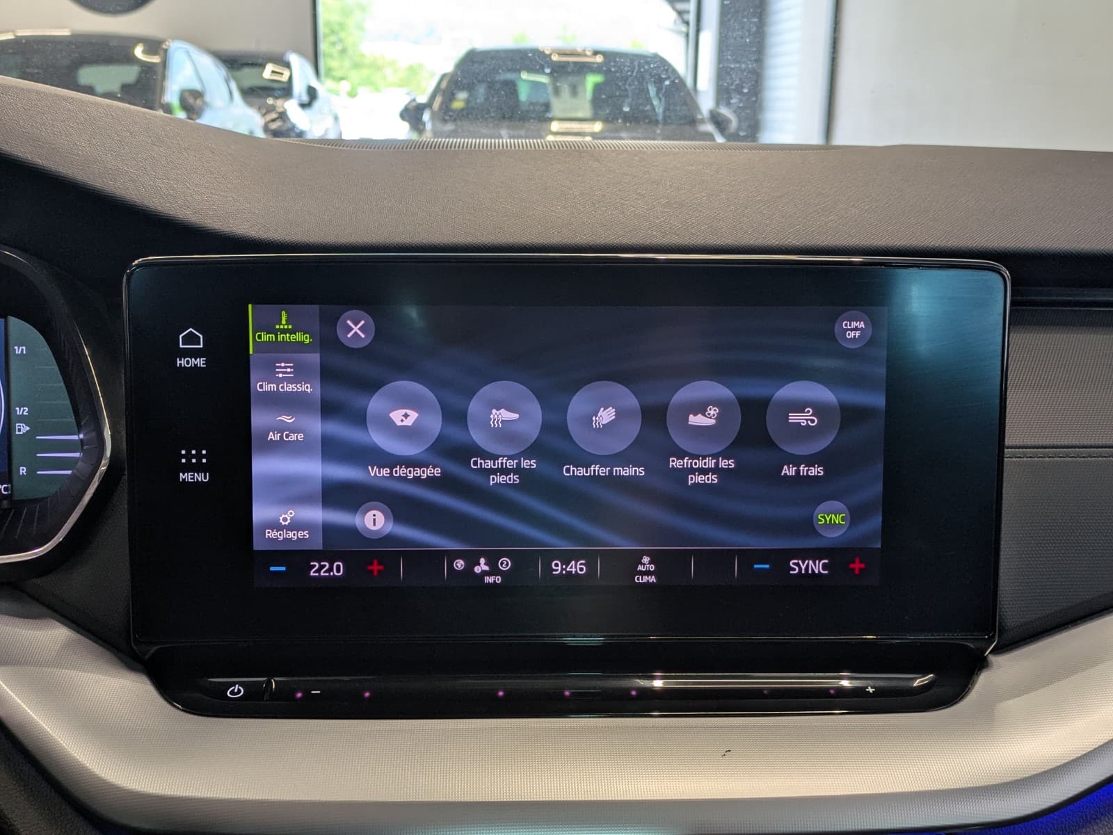 SKODA OCTAVIA 2.0 TDI 150cv DSG7 Business / Toit Ouvrant / GPS / Camera / ACC — photo 11