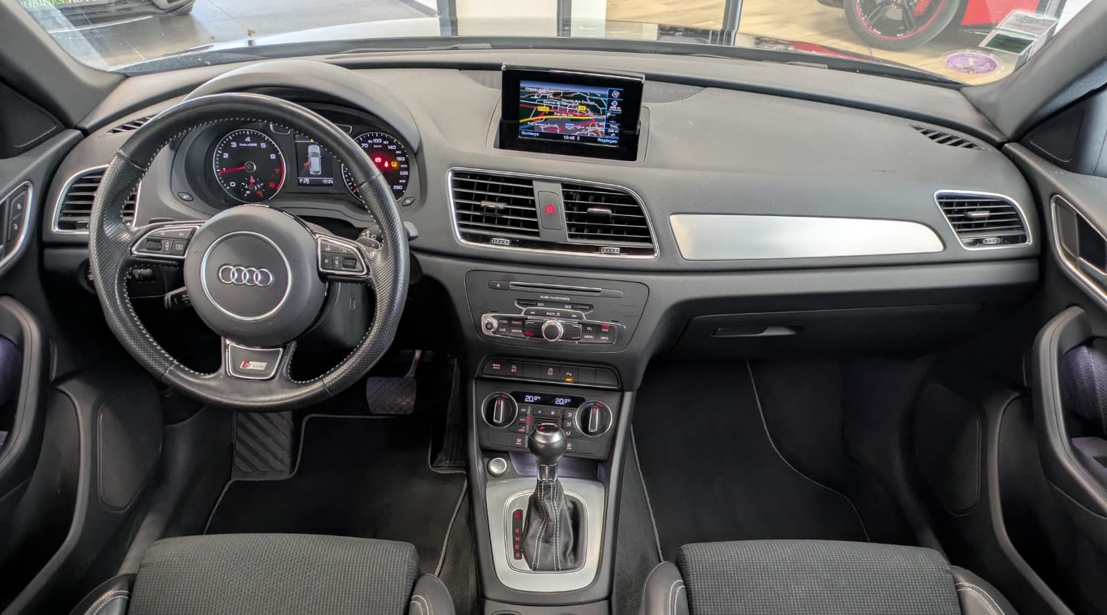 AUDI Q3 1.4 TFSI 150cv S tronic 6 S line Midnight Series / Camera / Drive Select — photo 3
