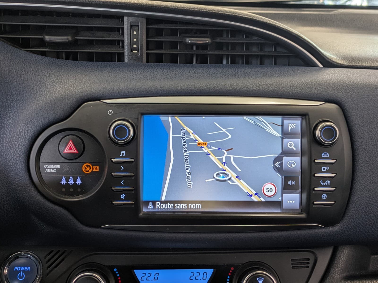 TOYOTA YARIS 100h Collection / GPS / Clim Auto / Camera — photo 12