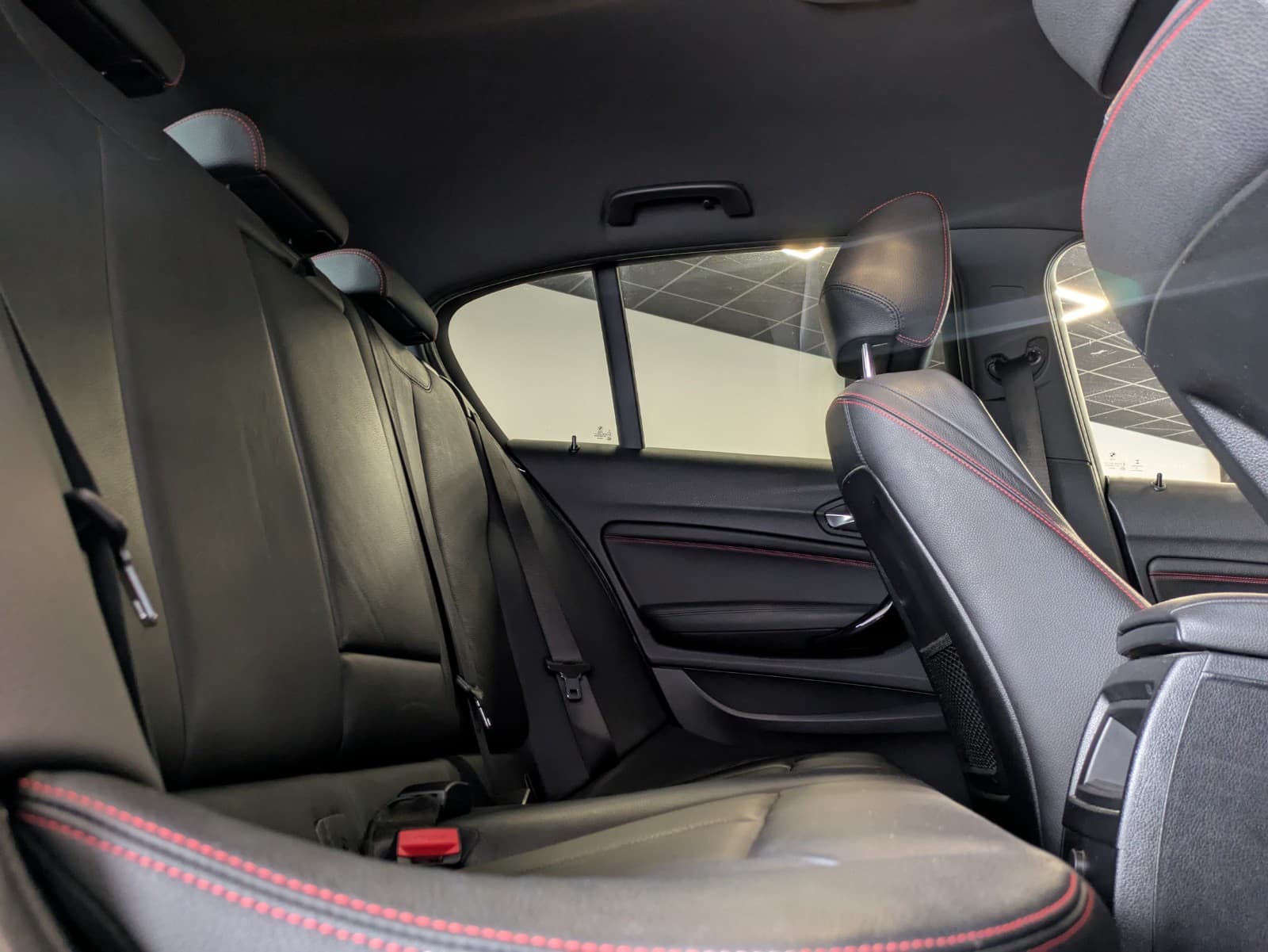 BMW SERIE 1 118i 136cv Urban Chic / Grand GPS / Cuir / Radar AV AR / Crit'Air 1 — photo 4