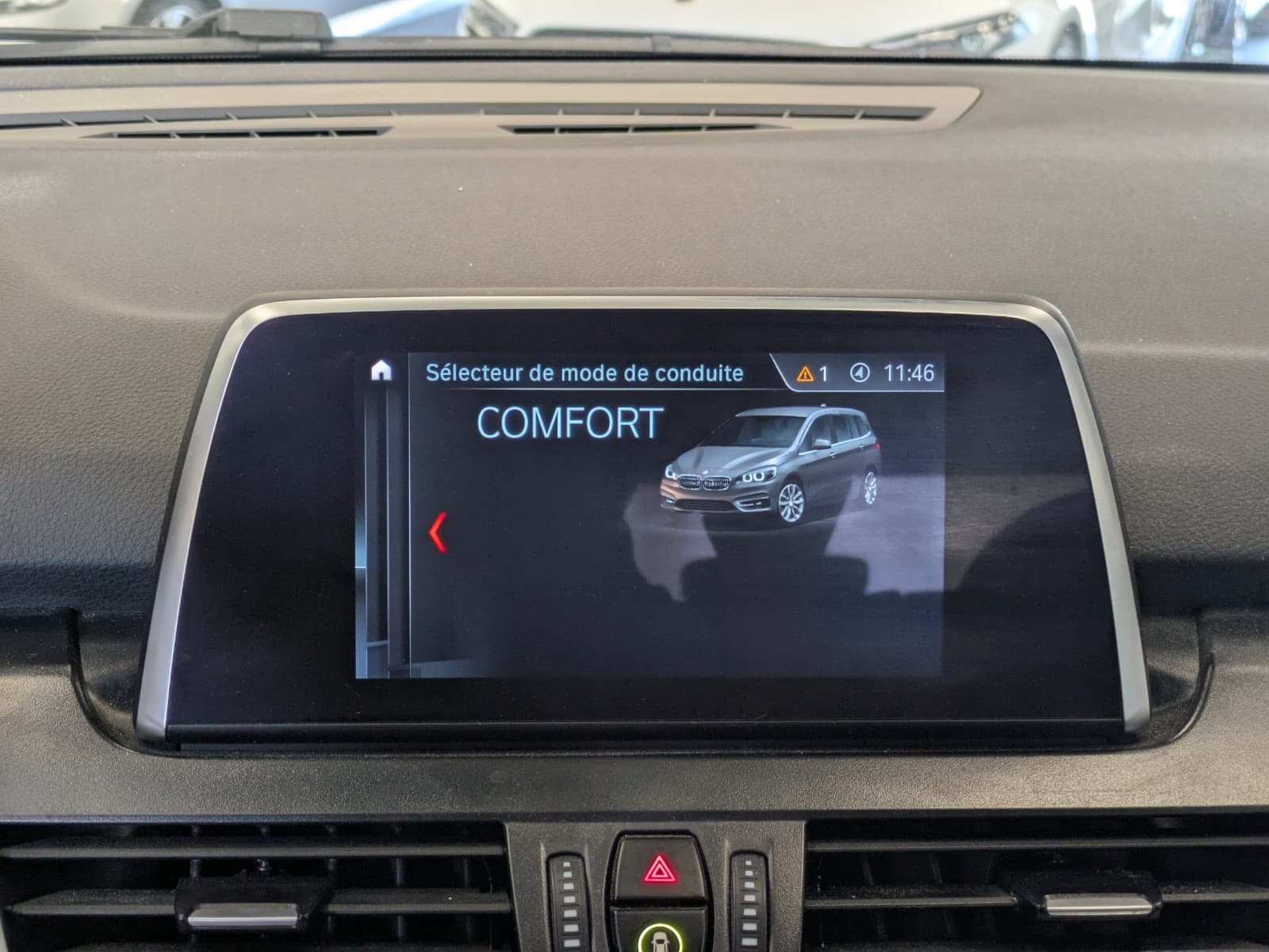 BMW SERIE 2 218i 140cv DKG7 M Sport / Attelage / 7 PLaces / Camera — photo 12