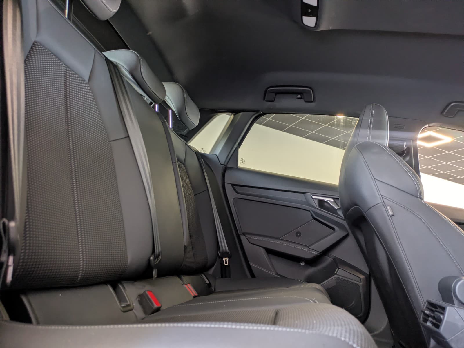 AUDI A3 35 TDI 150cv S tronic 7 S Line / Camera / GPS / CarPlay / Drive Select — photo 4