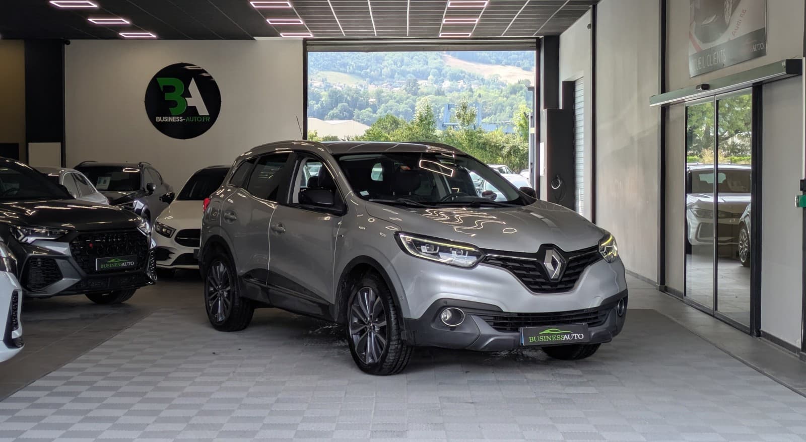 RENAULT KADJAR dCi 110cv Energy Intens / GPS / Camera / Bose / Attelage — photo 2