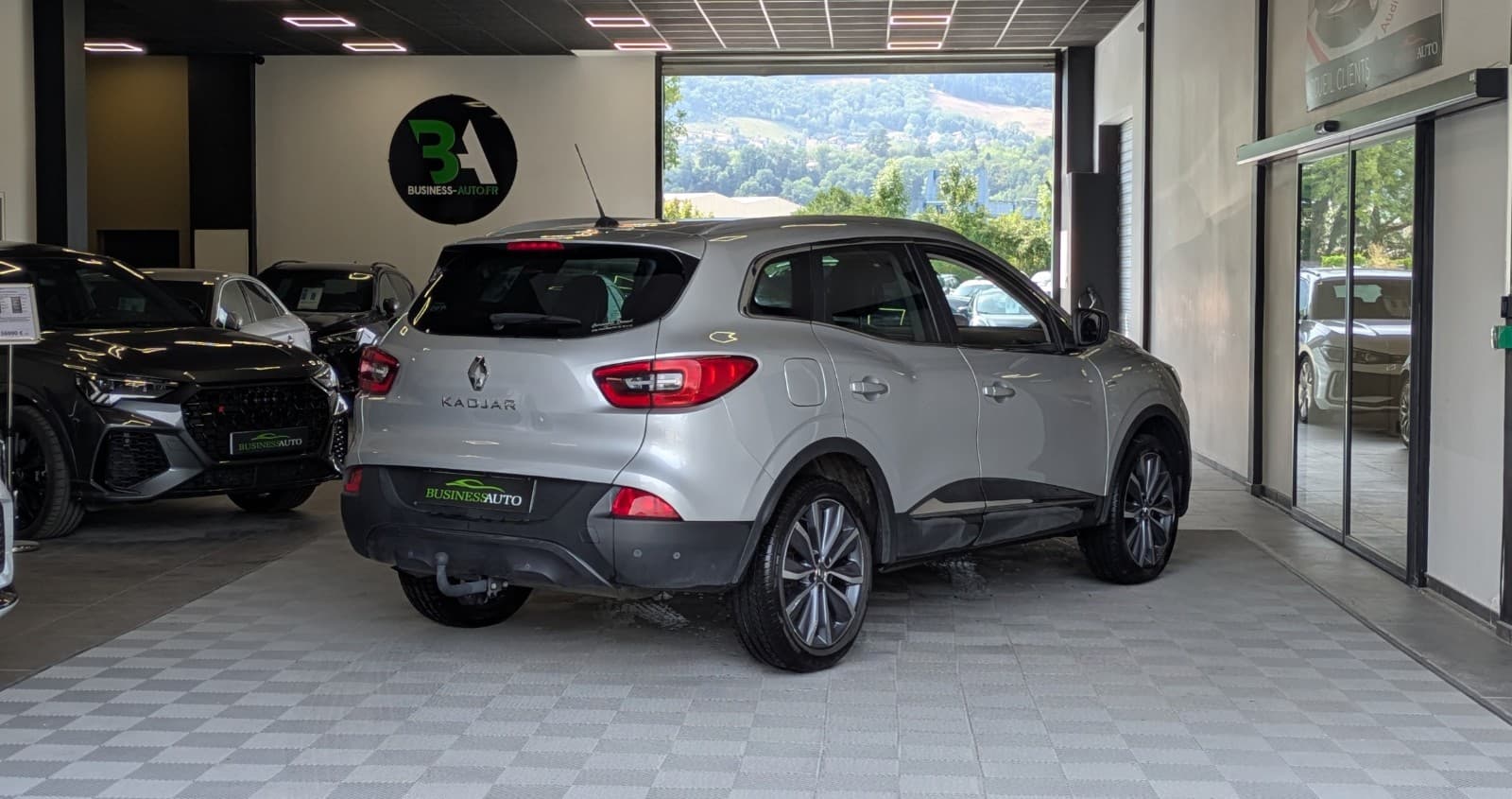 RENAULT KADJAR dCi 110cv Energy Intens / GPS / Camera / Bose / Attelage — photo 9