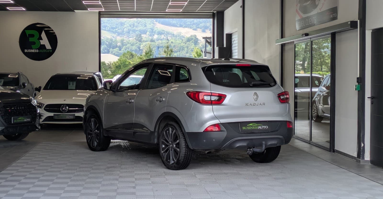 RENAULT KADJAR dCi 110cv Energy Intens / GPS / Camera / Bose / Attelage — photo 10