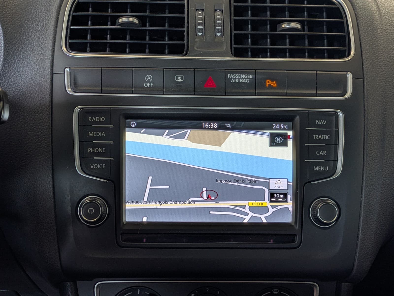 VOLKSWAGEN POLO 1.2 TSI 90cv BMT Confortline / 5 Portes / GPS / CarPlay — photo 8