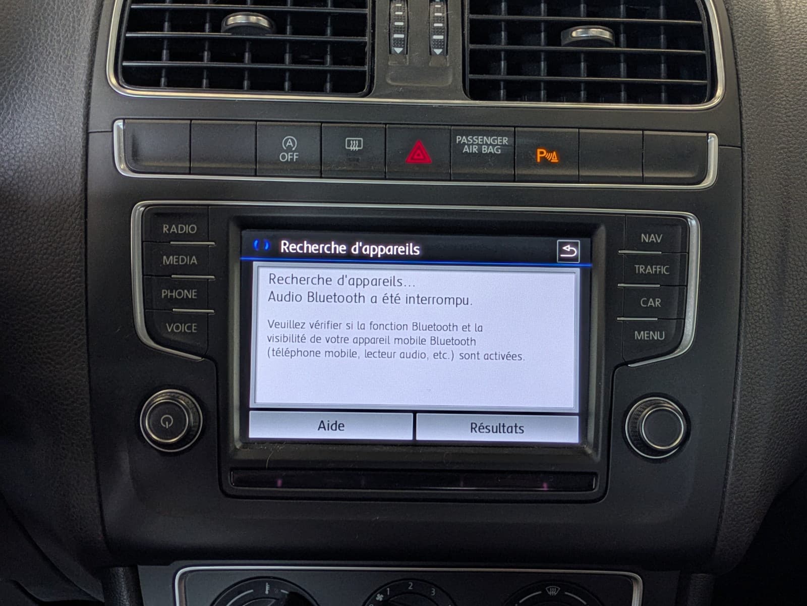 VOLKSWAGEN POLO 1.2 TSI 90cv BMT Confortline / 5 Portes / GPS / CarPlay — photo 11