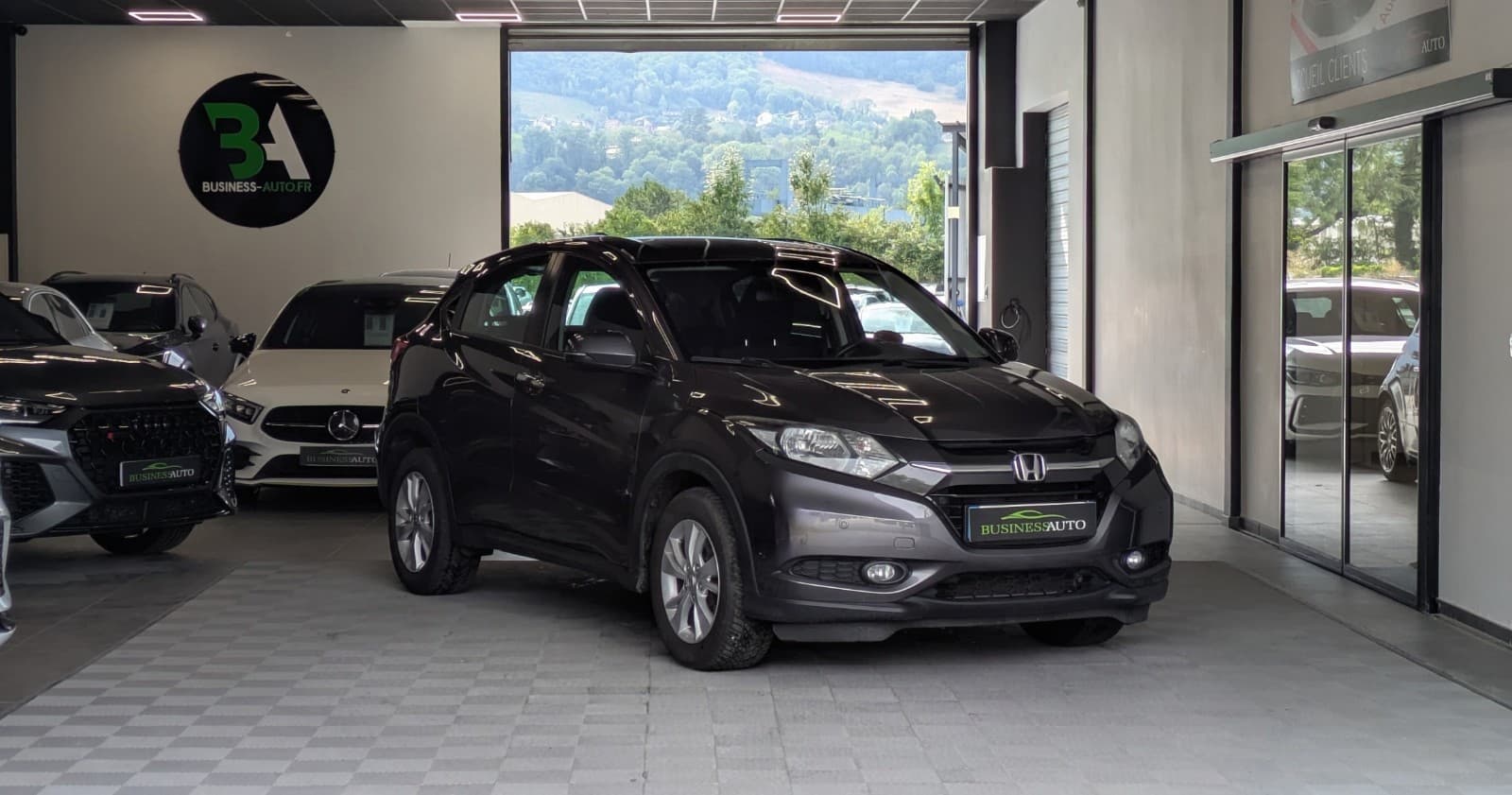 HONDA HR-V 1.6 i-DTEC 120cv Exclusive Navi / Sièges Chauffants / Ecran Tactile / Bluetooth — photo 2