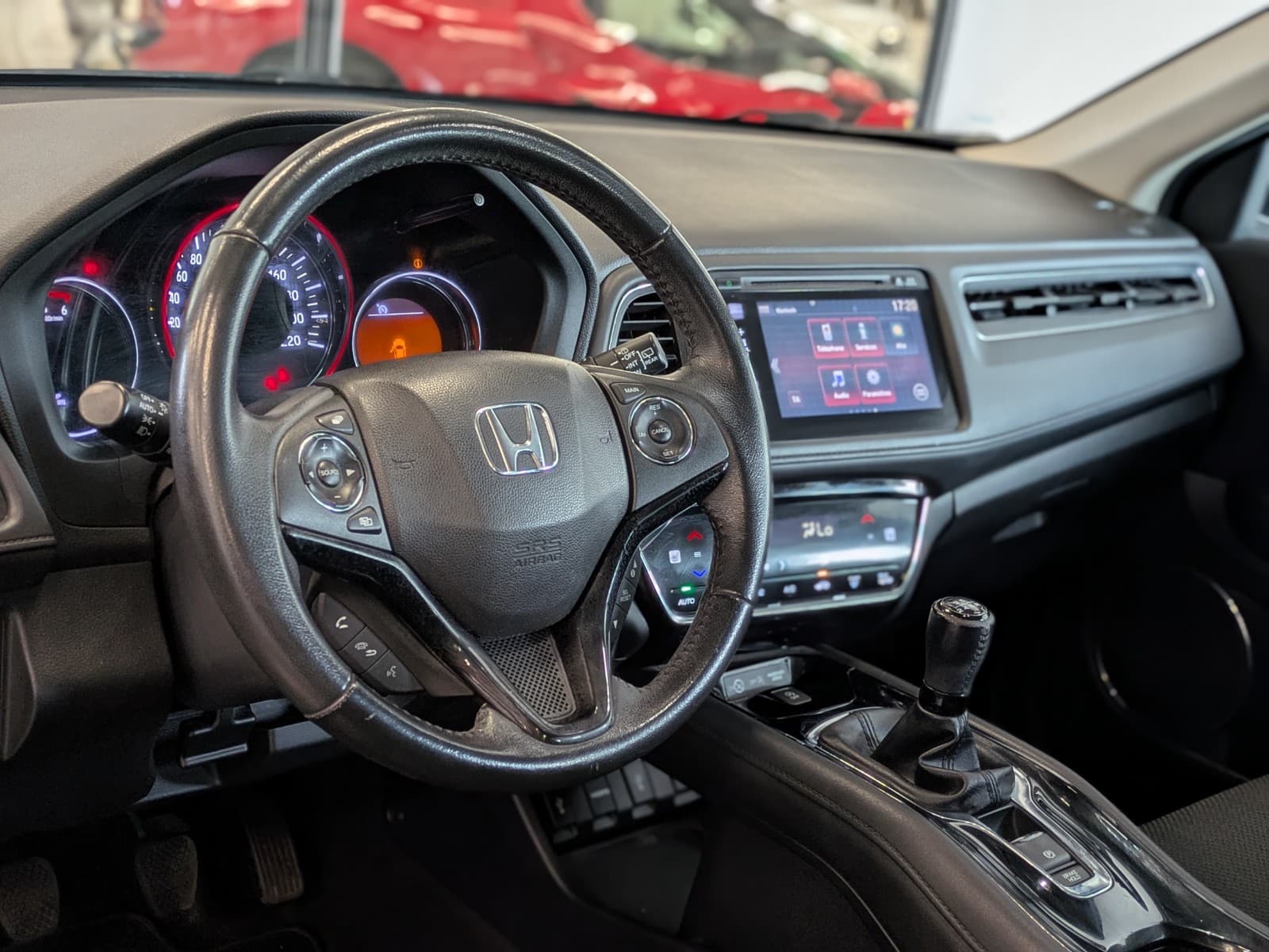 HONDA HR-V 1.6 i-DTEC 120cv Exclusive Navi / Sièges Chauffants / Ecran Tactile / Bluetooth — photo 5