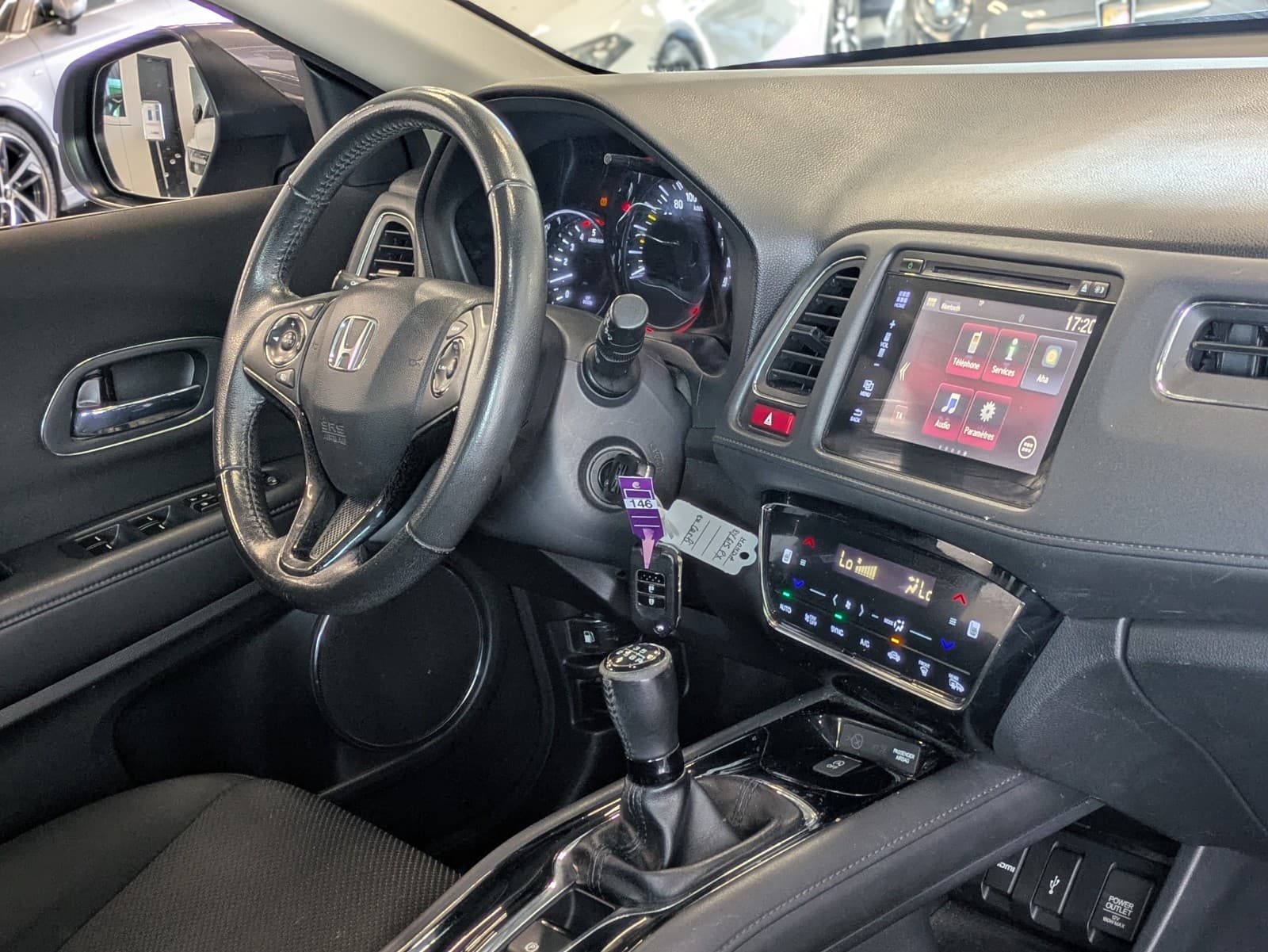 HONDA HR-V 1.6 i-DTEC 120cv Exclusive Navi / Sièges Chauffants / Ecran Tactile / Bluetooth — photo 4
