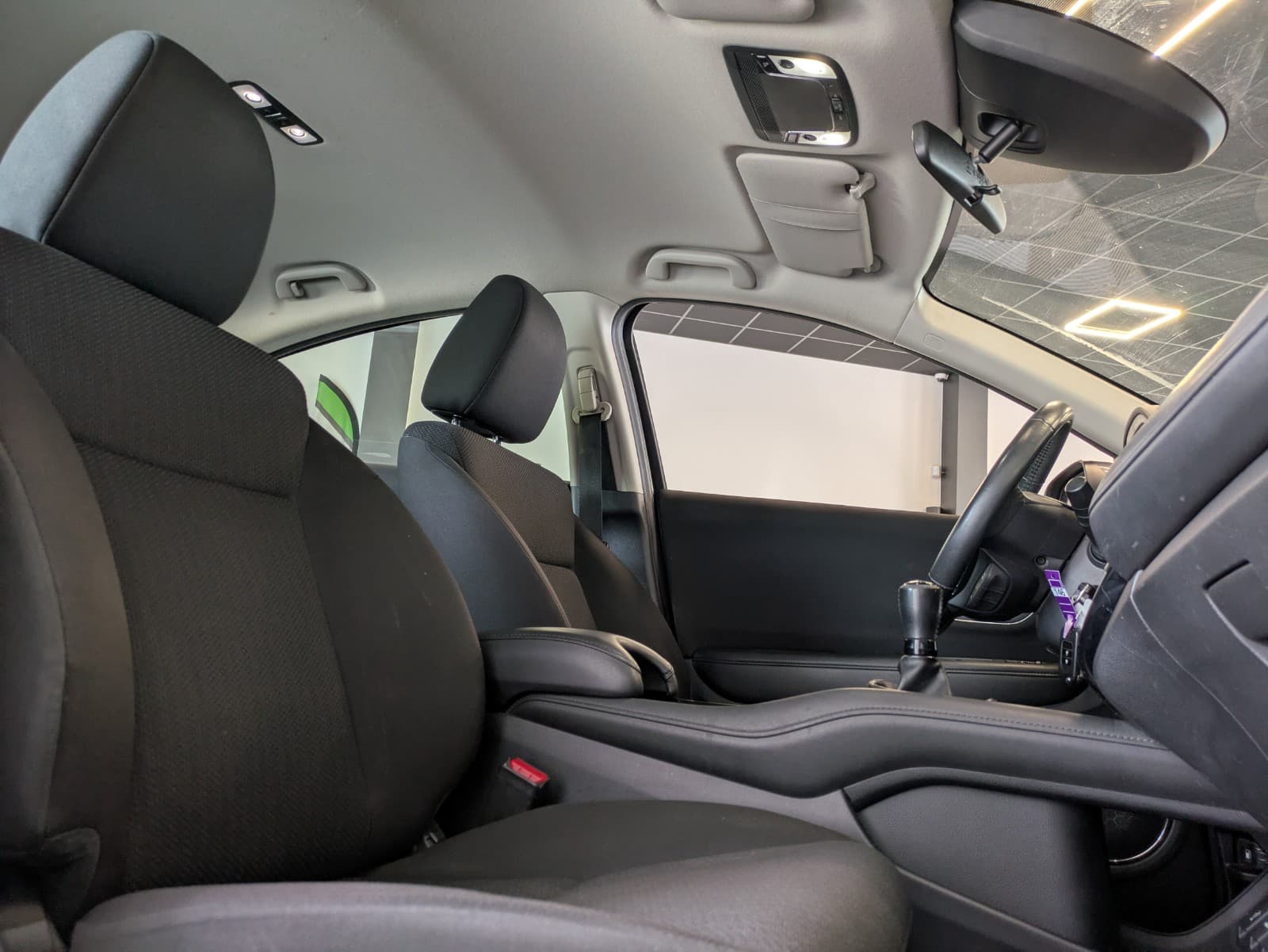 HONDA HR-V 1.6 i-DTEC 120cv Exclusive Navi / Sièges Chauffants / Ecran Tactile / Bluetooth — photo 7