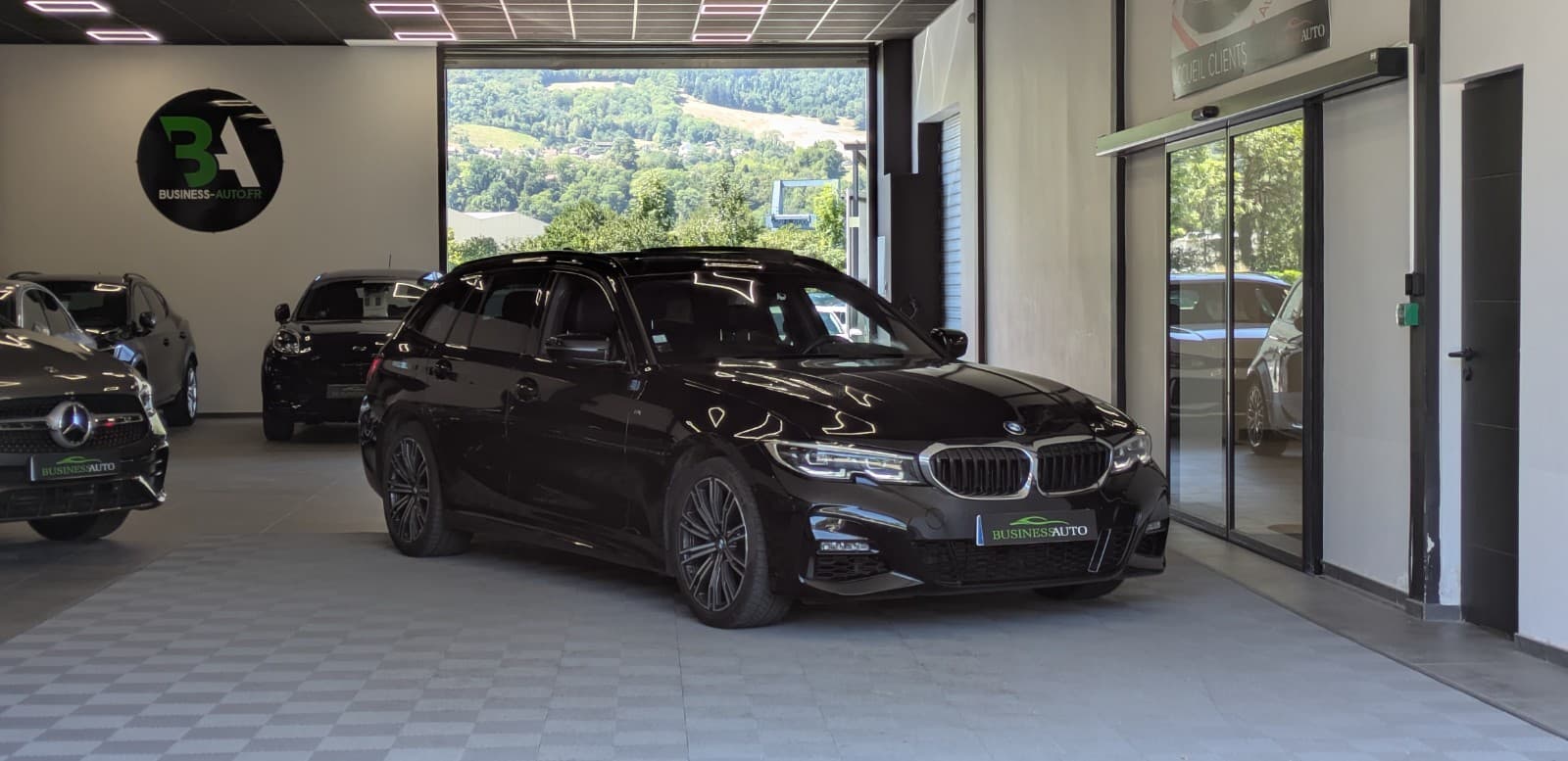 BMW SERIE 3 TOURING G21 320d xDrive 190cv BVA8 M Sport / Toit Ouvrant / Virtual Cockpit / CarPlay / Camera 360 — photo 2