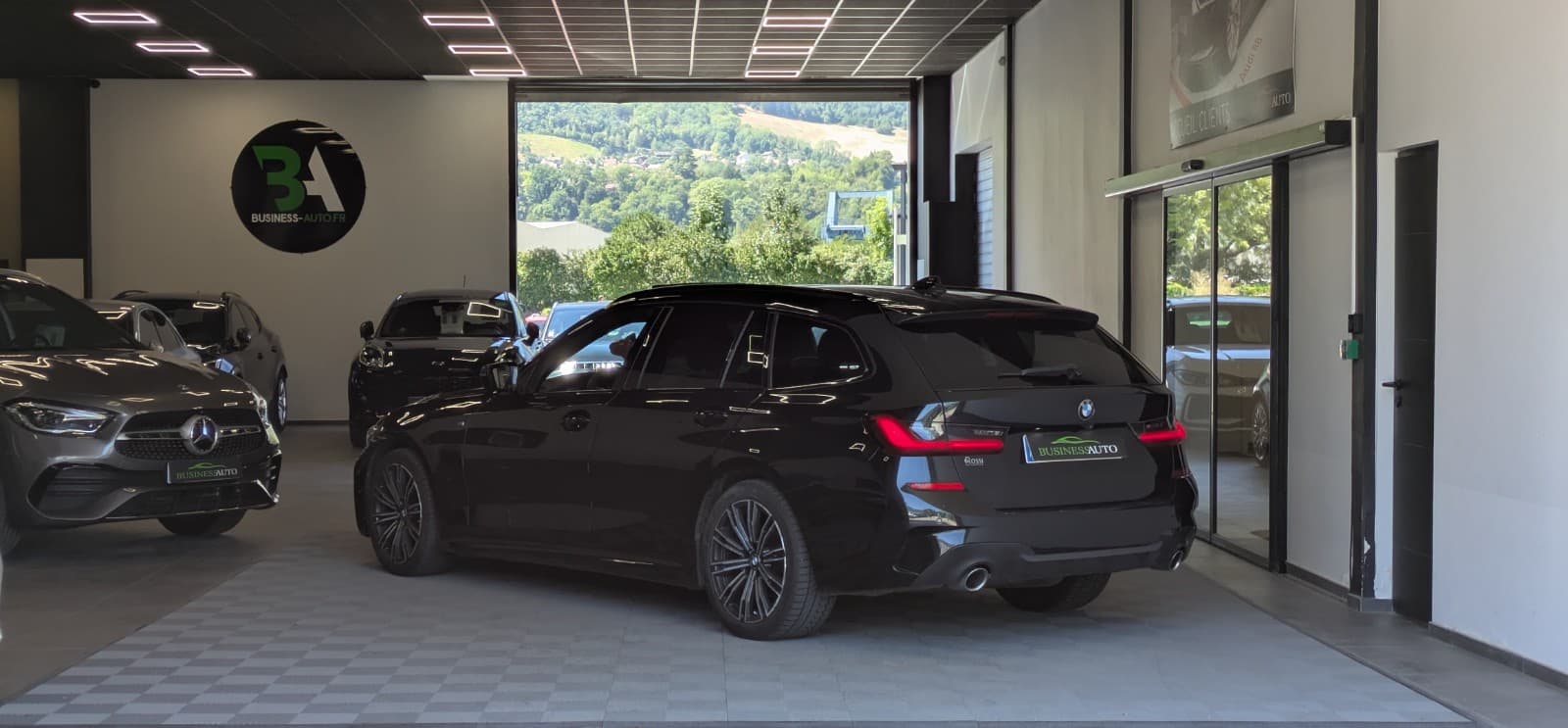 BMW SERIE 3 TOURING G21 320d xDrive 190cv BVA8 M Sport / Toit Ouvrant / Virtual Cockpit / CarPlay / Camera 360 — photo 10