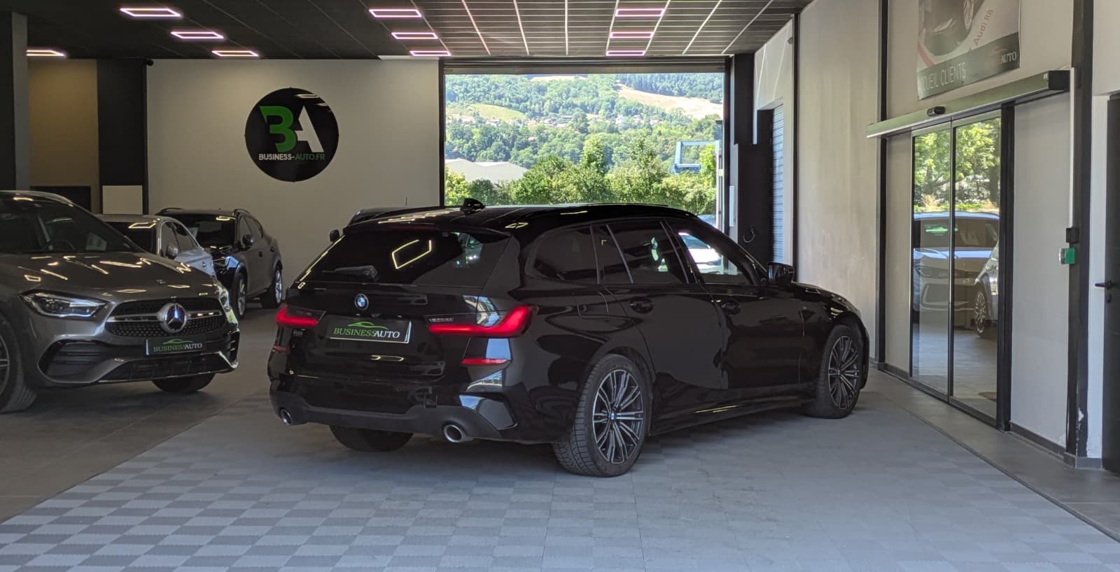 BMW SERIE 3 TOURING G21 320d xDrive 190cv BVA8 M Sport / Toit Ouvrant / Virtual Cockpit / CarPlay / Camera 360 — photo 9