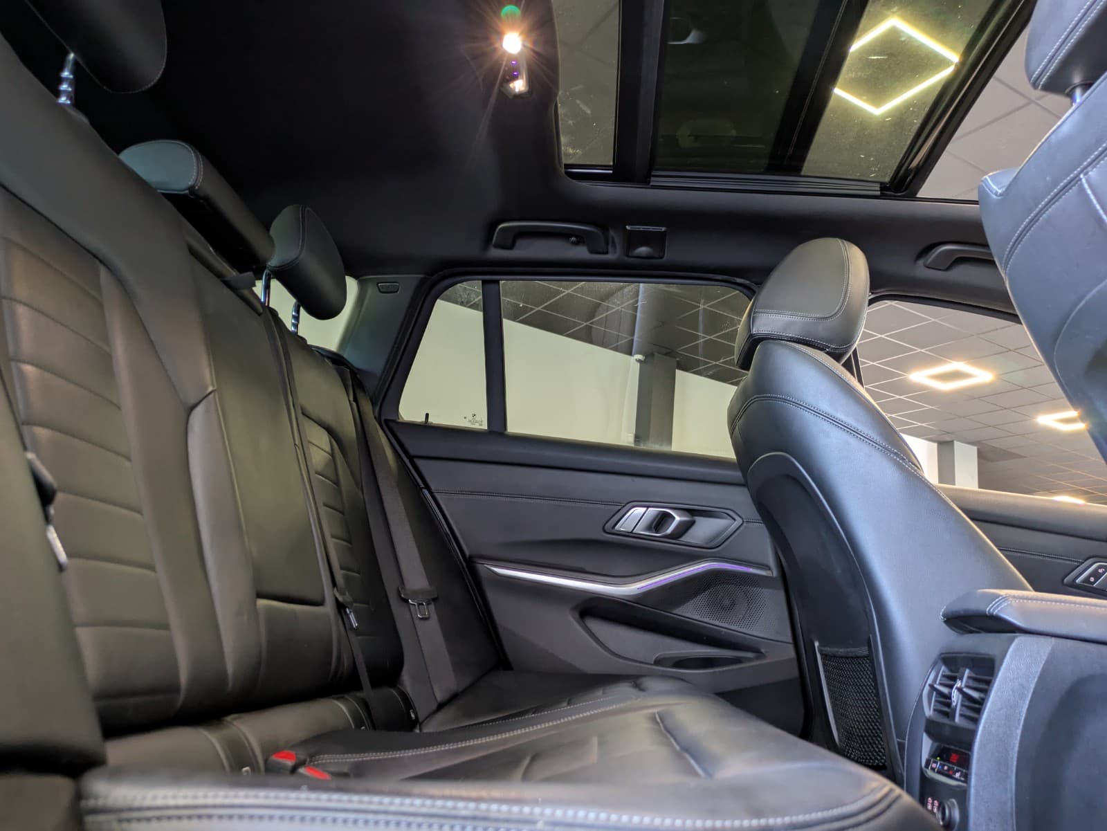 BMW SERIE 3 TOURING G21 320d xDrive 190cv BVA8 M Sport / Toit Ouvrant / Virtual Cockpit / CarPlay / Camera 360 — photo 4
