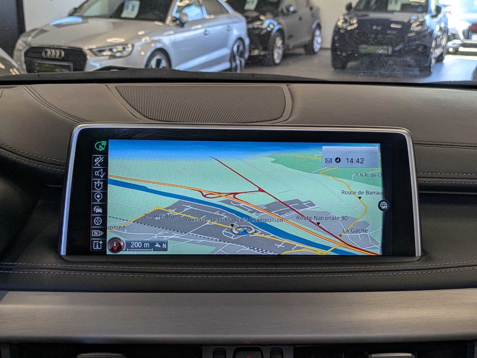 BMW X6 xDrive 30d 258cv M Sport / Toit ouvrant / Camera 360 / Sièges Chauffants / Harman Kardon — photo 11