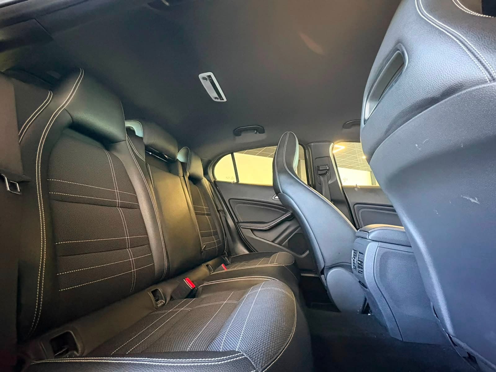 MERCEDES CLASSE GLA 250 4-Matic 211cv Sensation 7-G DCT / Camera / GPS / Crit'Air 1 — photo 7