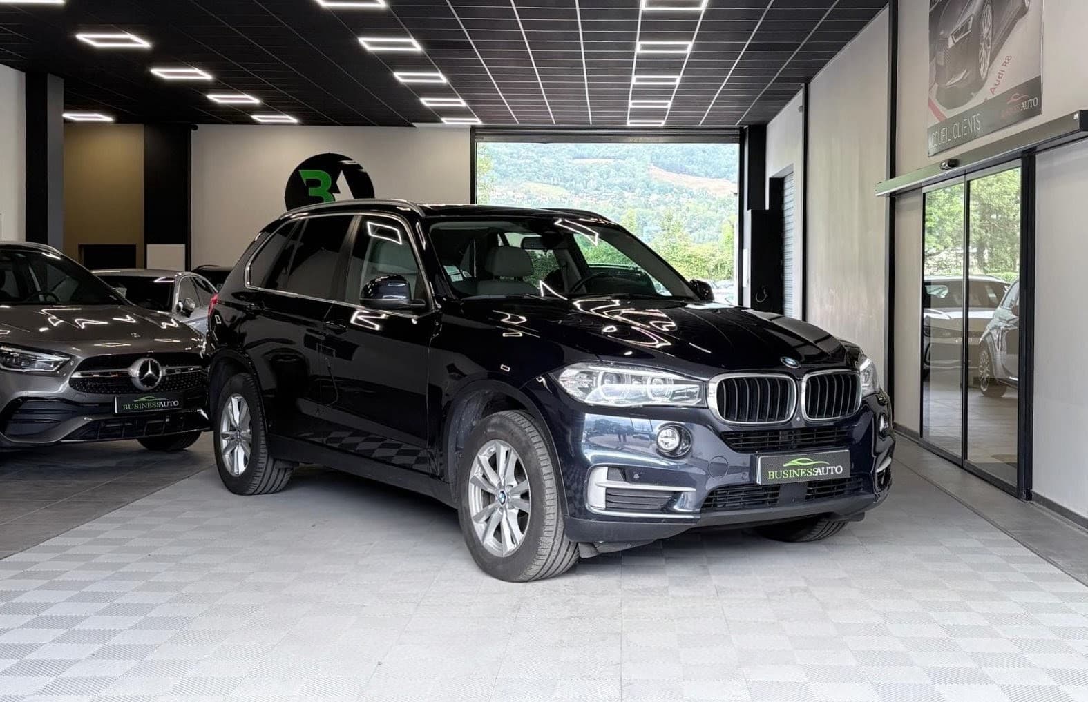 BMW X5 xDrive25d 218cv Lounge Plus A / camera / Sièges Chauffants / LED — photo 2