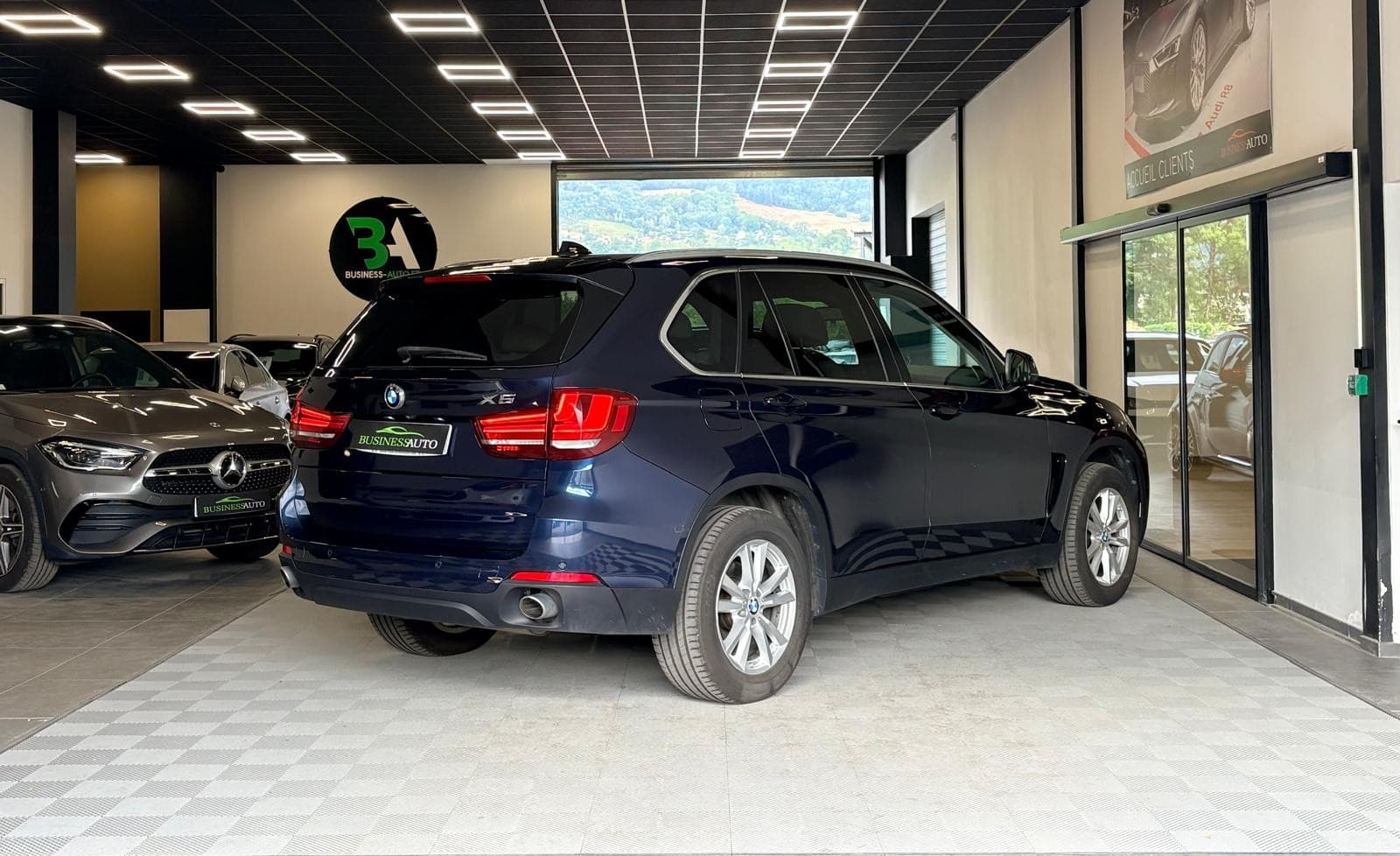 BMW X5 xDrive25d 218cv Lounge Plus A / camera / Sièges Chauffants / LED — photo 9
