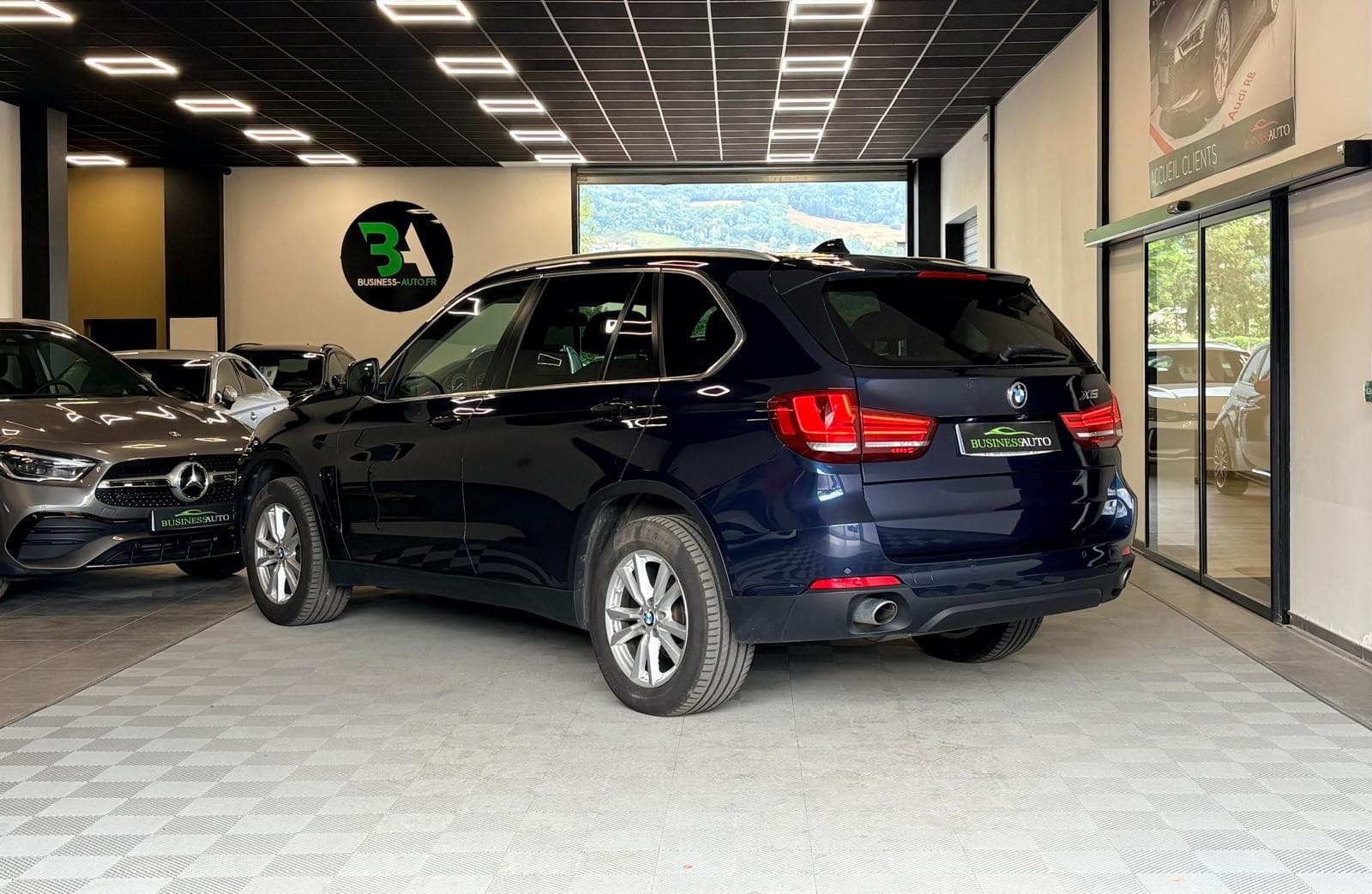 BMW X5 xDrive25d 218cv Lounge Plus A / camera / Sièges Chauffants / LED — photo 10