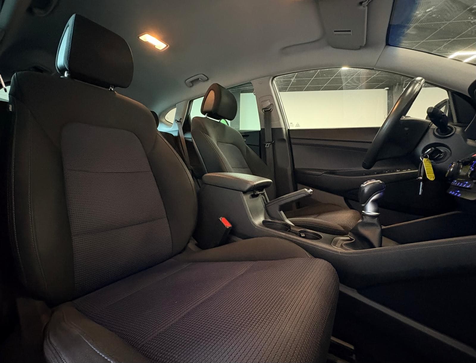 HYUNDAI TUCSON 1.7 CRDi 115cv Initia Plus / Camera / CarPlay / GPS — photo 5
