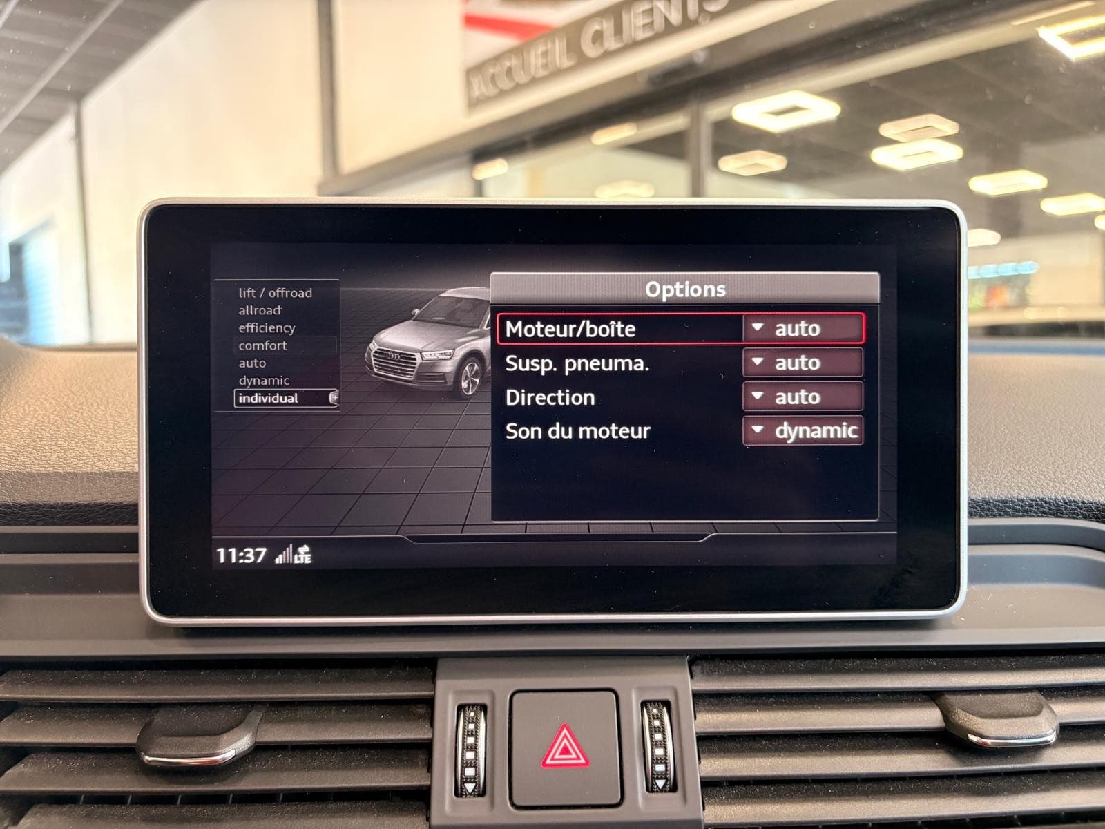 AUDI SQ5 3.0 V6 TDI 347cv Tiptronic 8 Quattro / Toit Ouvrant / Carbone / Camera — photo 12