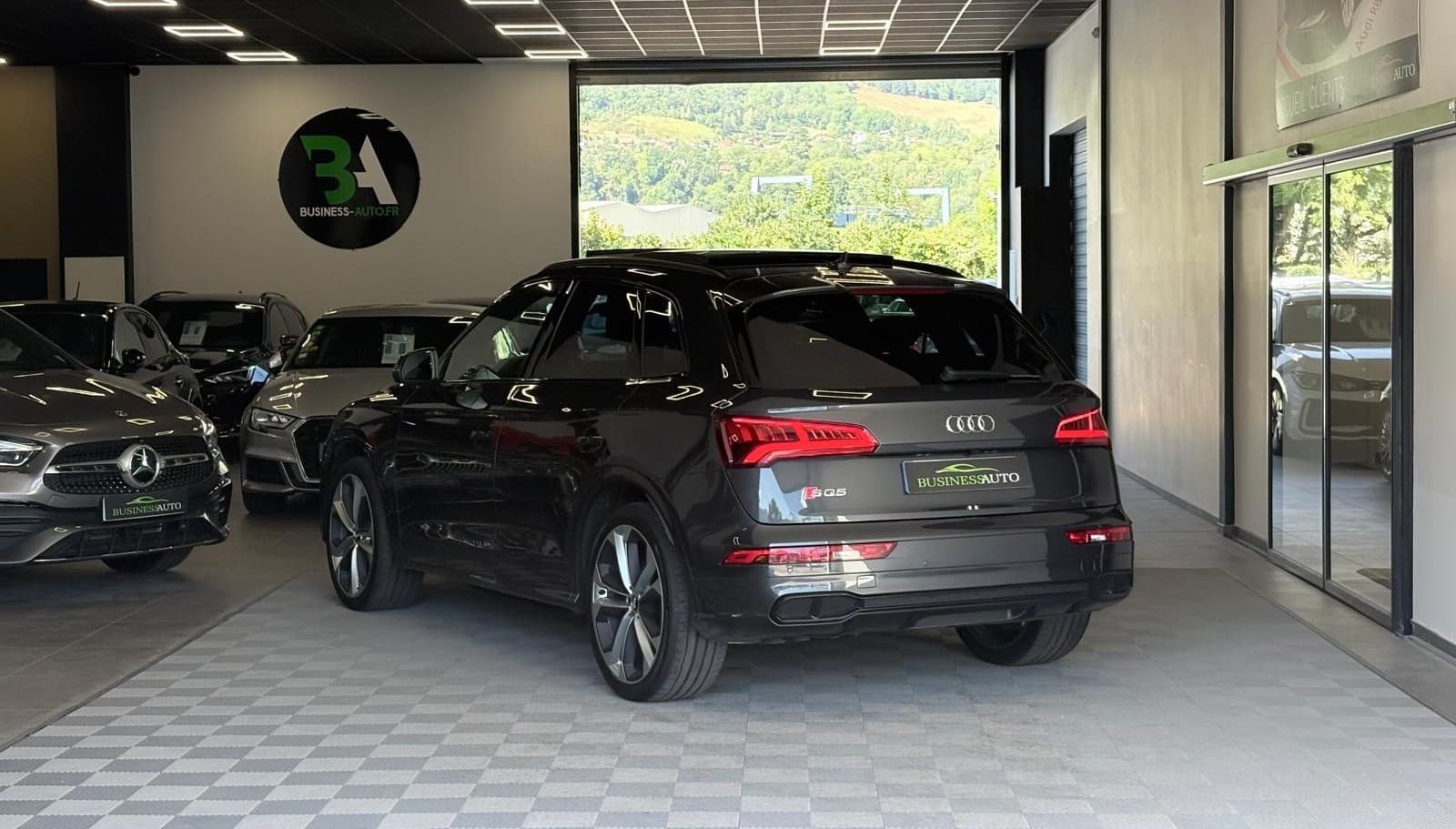 AUDI SQ5 3.0 V6 TDI 347cv Tiptronic 8 Quattro / Toit Ouvrant / Carbone / Camera — photo 9