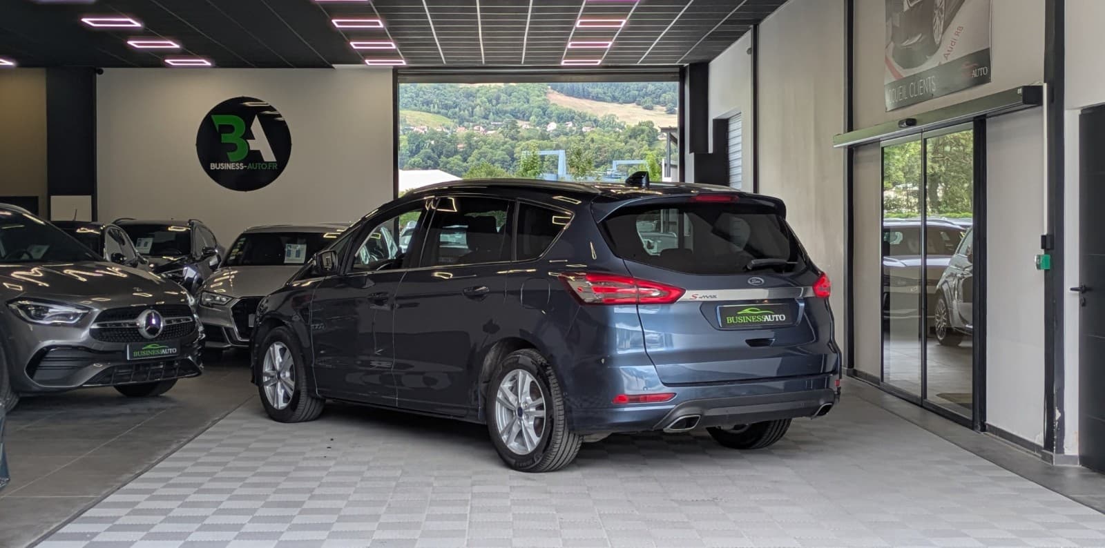 FORD S-MAX 2.0 EcoBlue 190 S&S BVA8 Titanium — photo 10