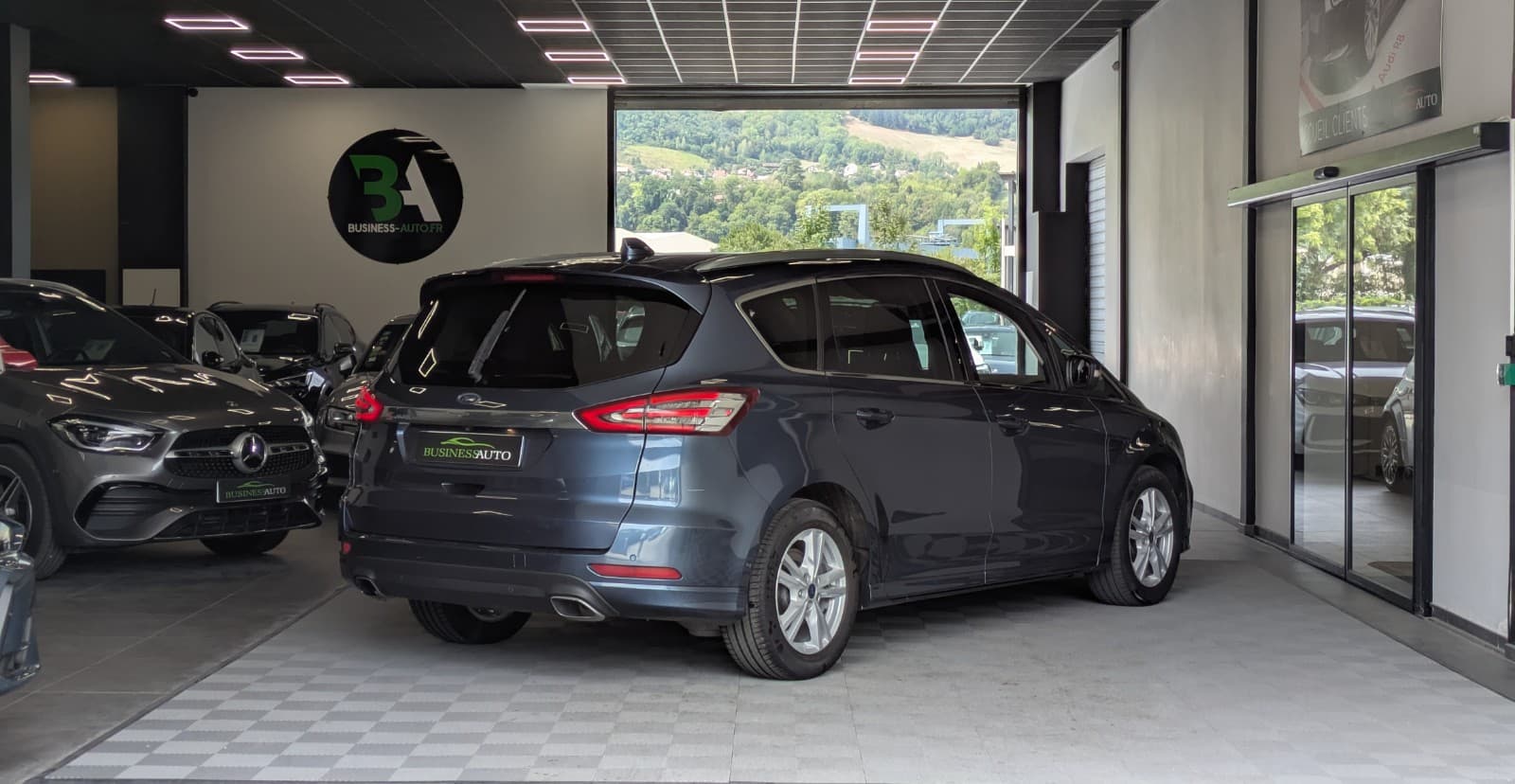 FORD S-MAX 2.0 EcoBlue 190 S&S BVA8 Titanium — photo 9