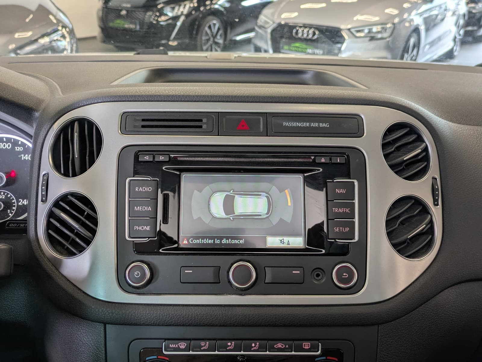 VOLKSWAGEN TIGUAN 2.0 TDI 110 FAP BlueMotion Technology Cup TOIT OUVRANT — photo 11